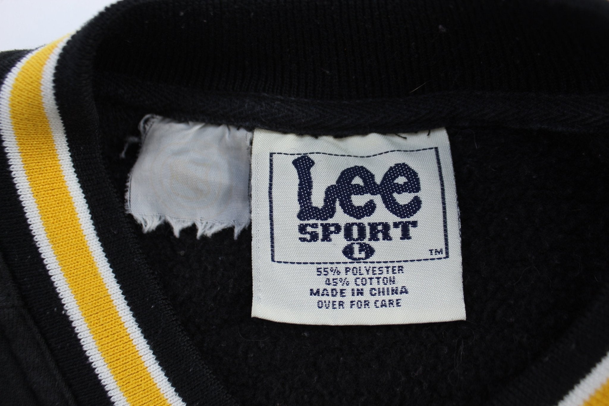90's Pittsburgh Penguins Hockey Embroidered Sweatshirt - ThriftedThreads.com