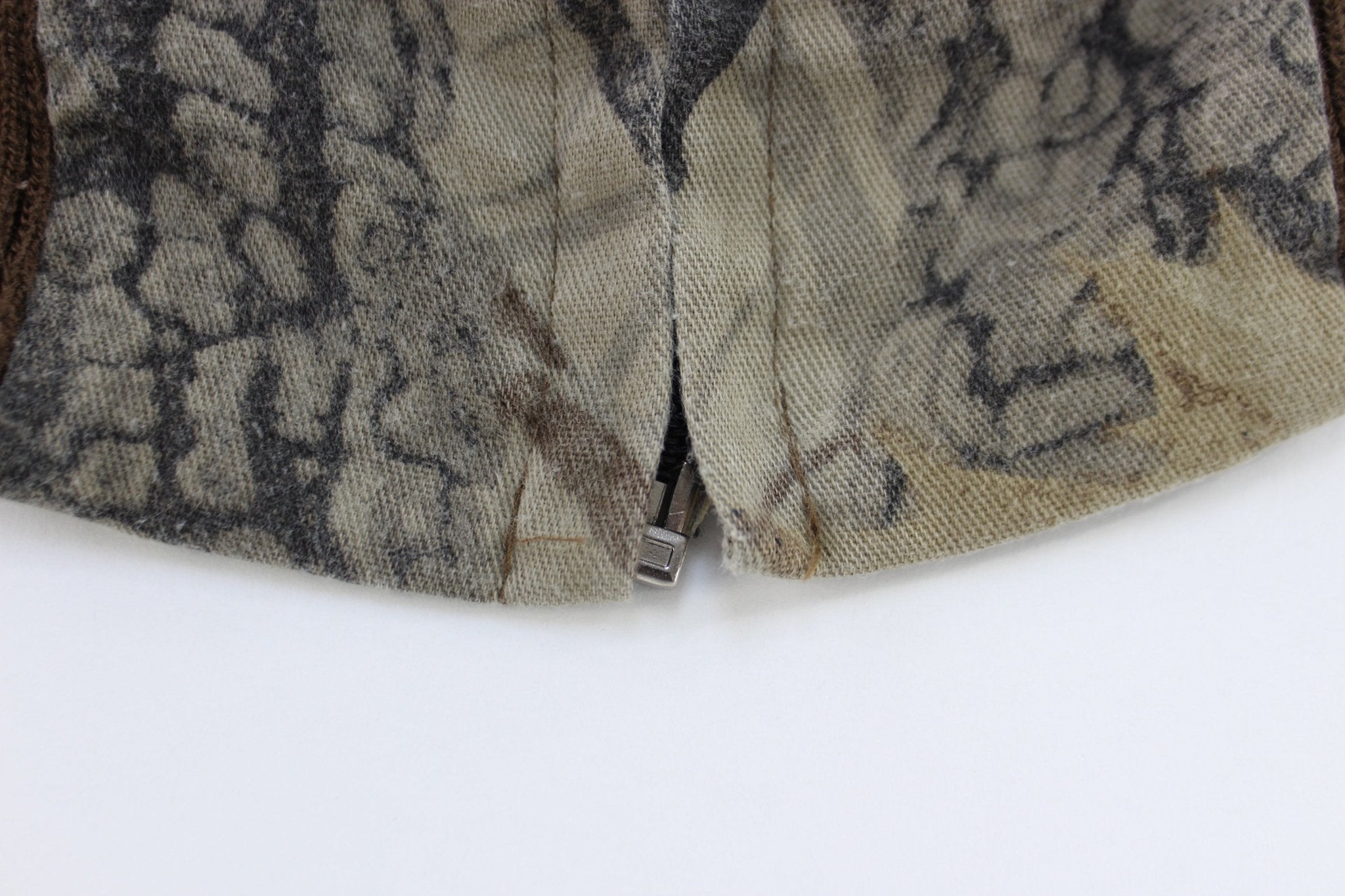 90's Ranger Realtree Hardwoods 20 - 200 Camo Zip Up Jacket - ThriftedThreads.com