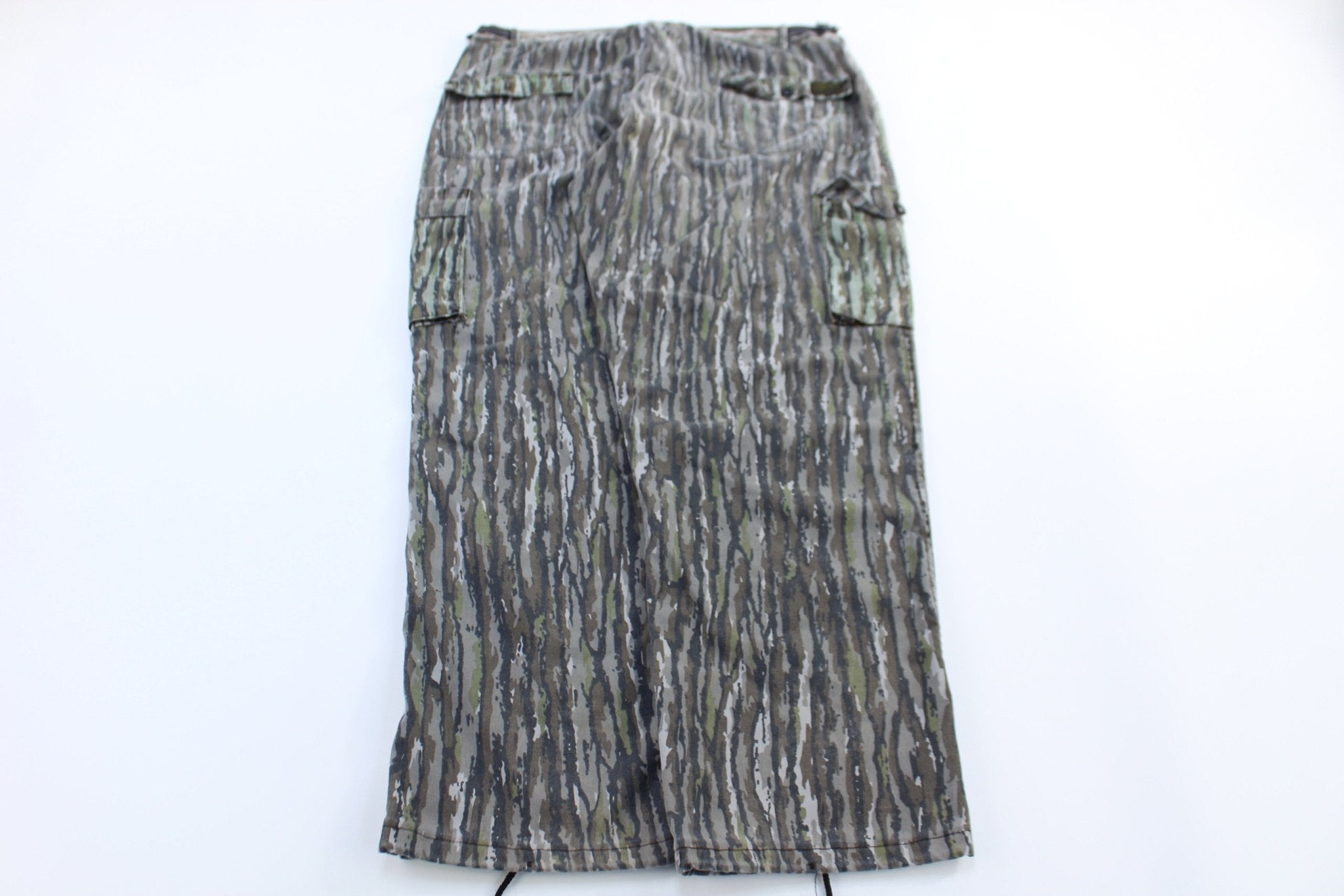 90's Real Tree Camo Cargo Pants - ThriftedThreads.com
