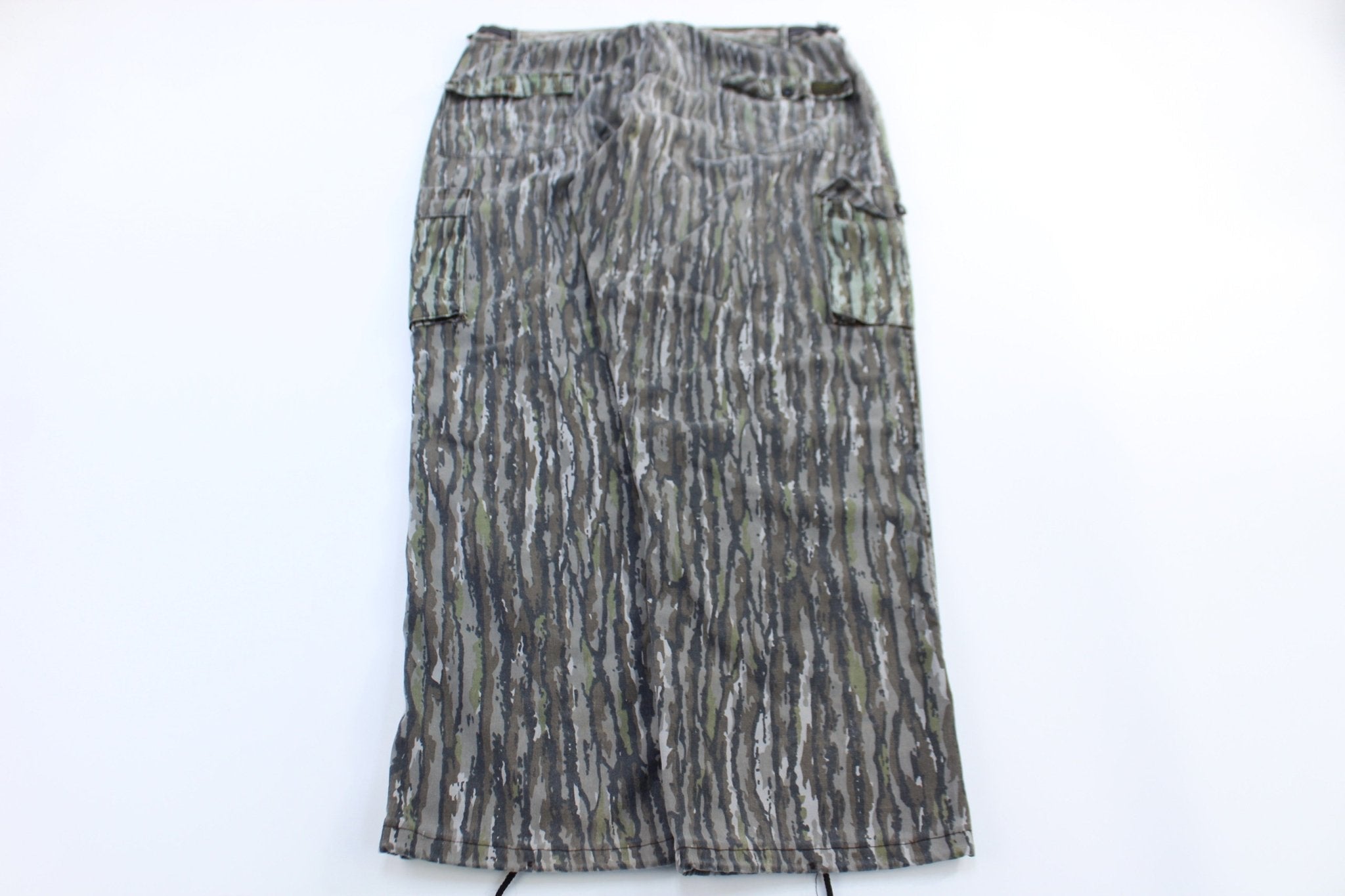 90's Real Tree Camo Cargo Pants - Pants/Shorts - Thrifted Threads