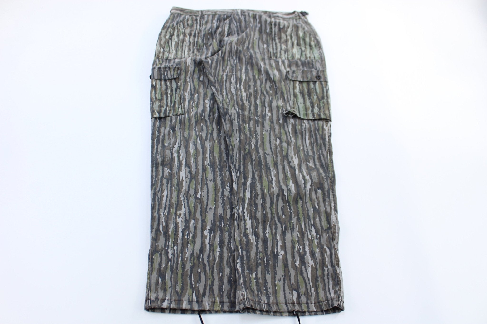 90's Real Tree Camo Cargo Pants - Pants/Shorts - Thrifted Threads