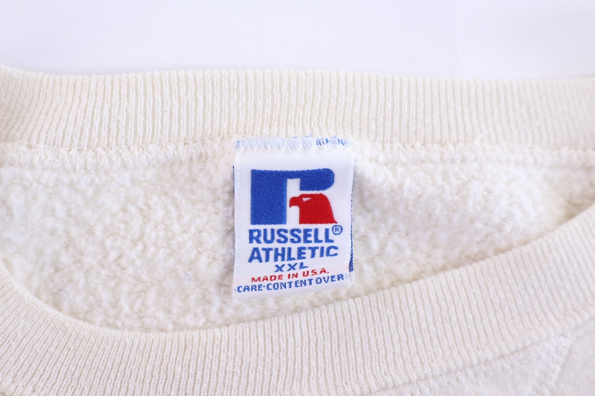 90's Russell Athletic White Blank Sweatshirt - Sweatshirt - Thrifted Threads