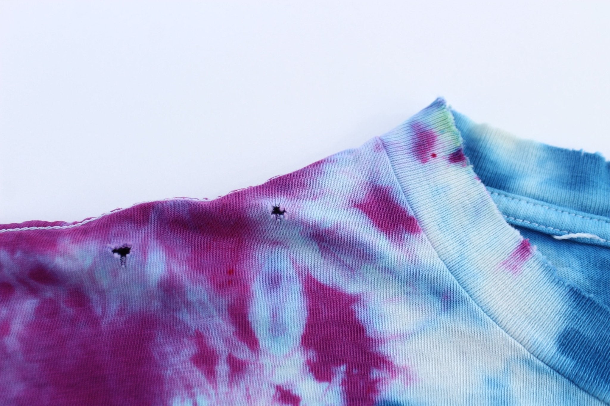 90's Speedo Tie-Dye T-Shirt - T-Shirts - Thrifted Threads