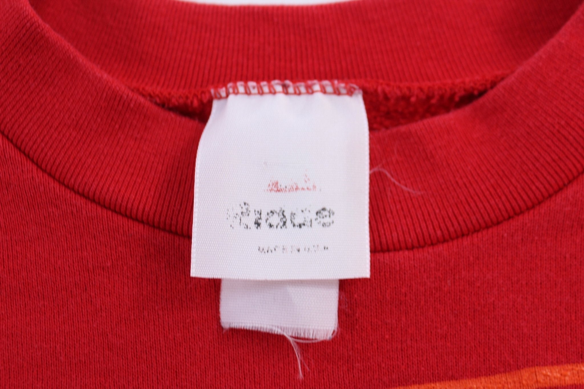 90's Tampa Bay Buccaneers Football Sweatshirt - Sweatshirt - Thrifted Threads
