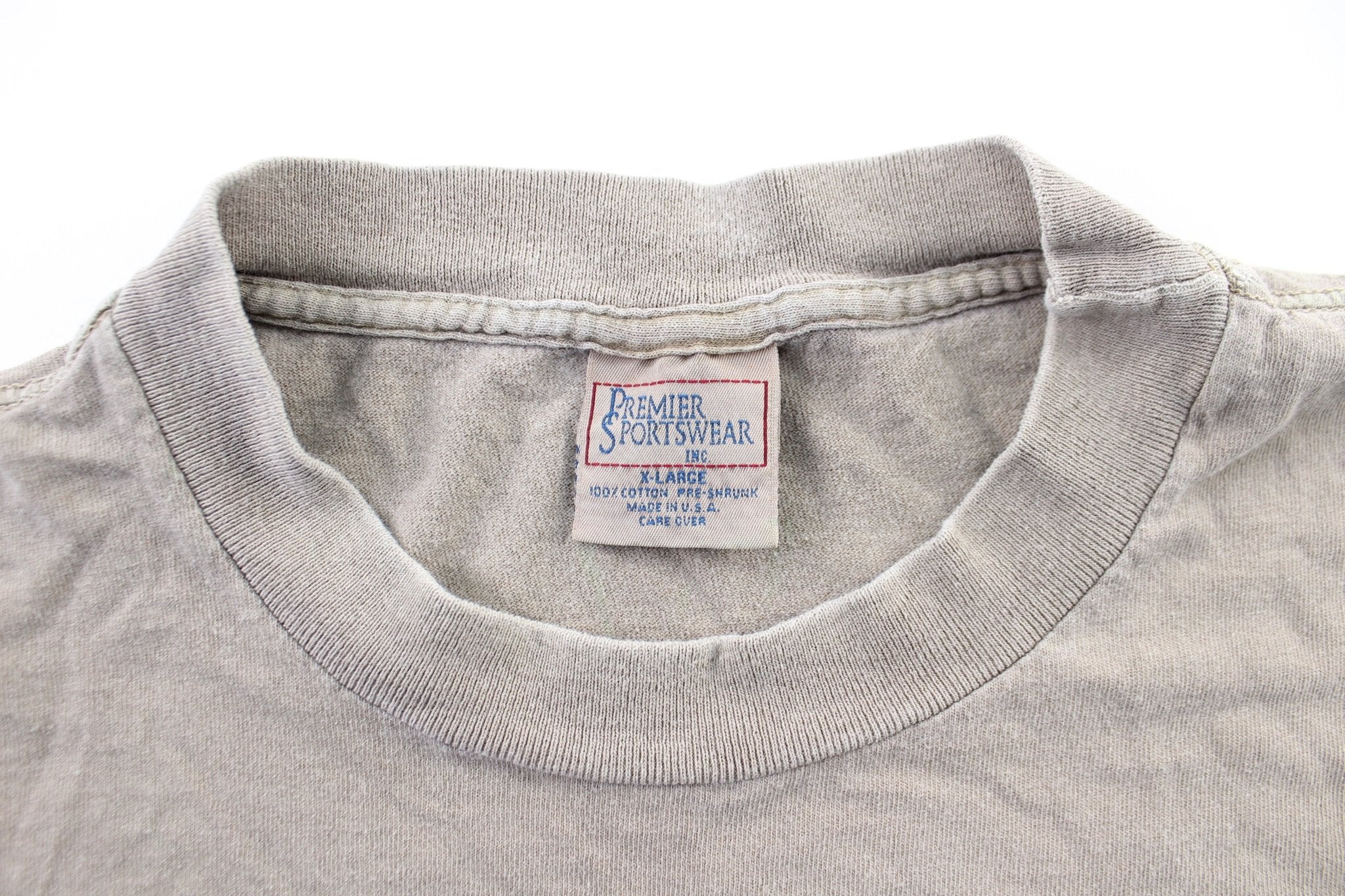90's Tennessee Graphic T - Shirt - ThriftedThreads.com