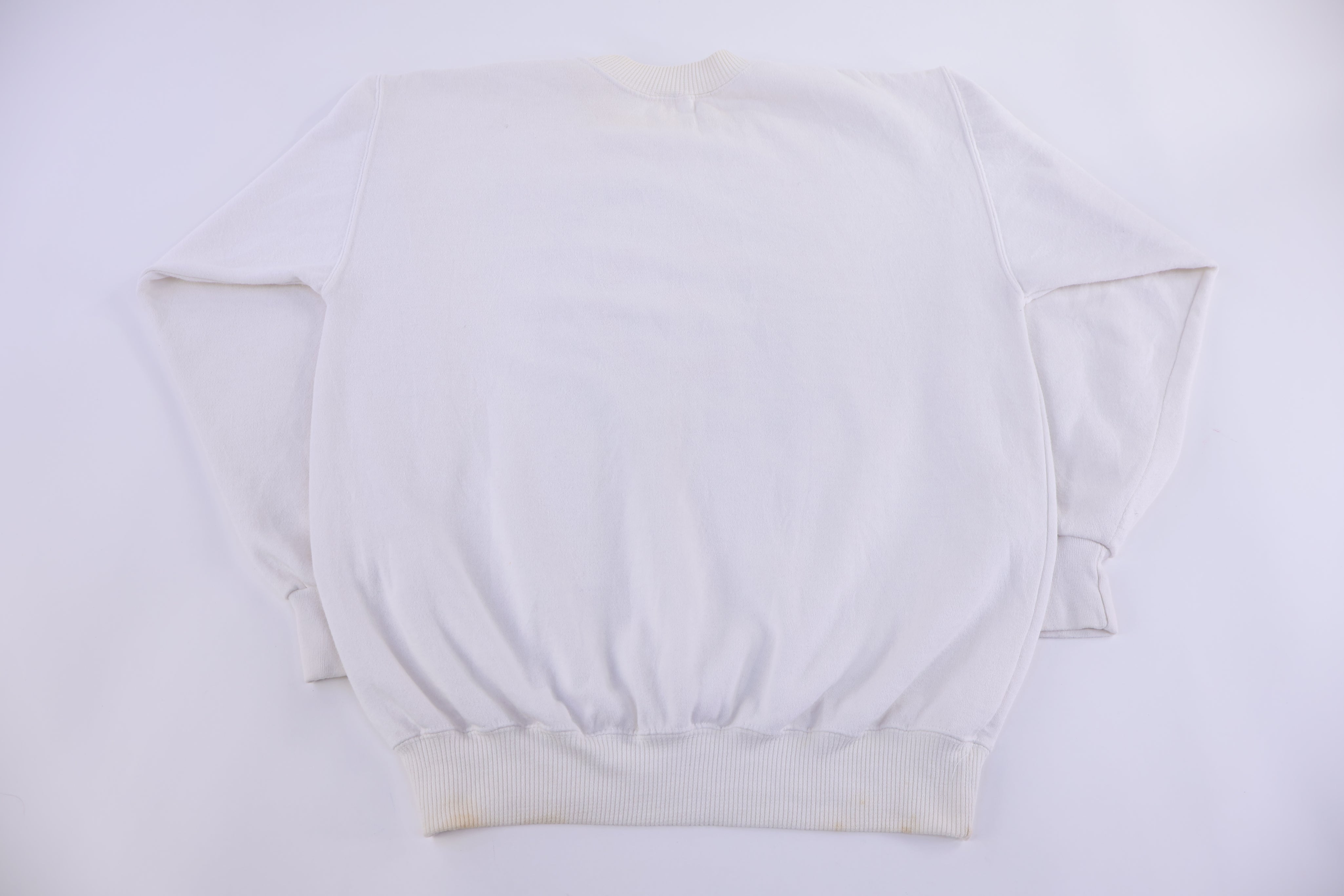 90's The World To Seoul Sweatshirt - Sweatshirt - Thrifted Threads