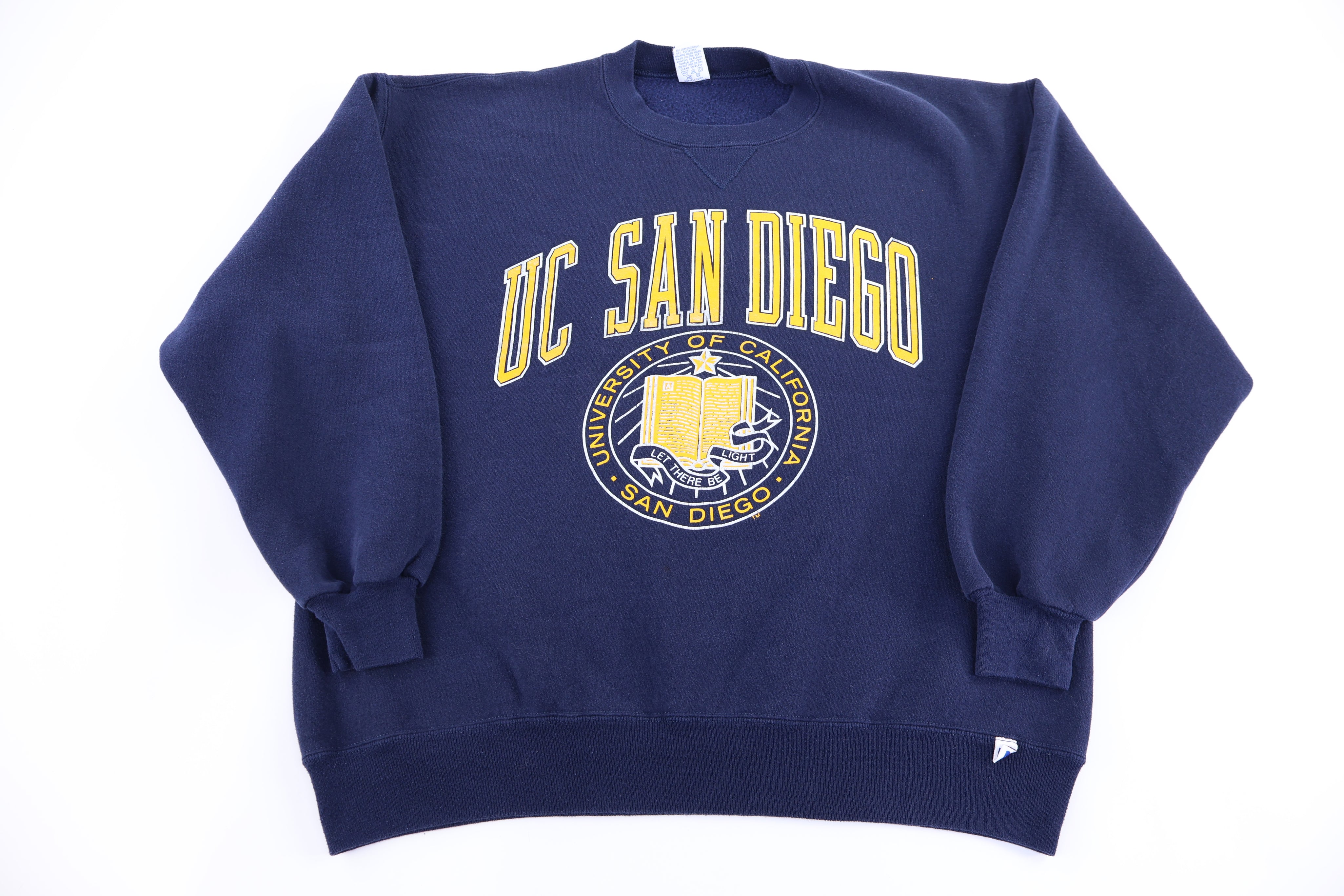 90's University of California San Diego Sweatshirt - Sweatshirt - Thrifted Threads