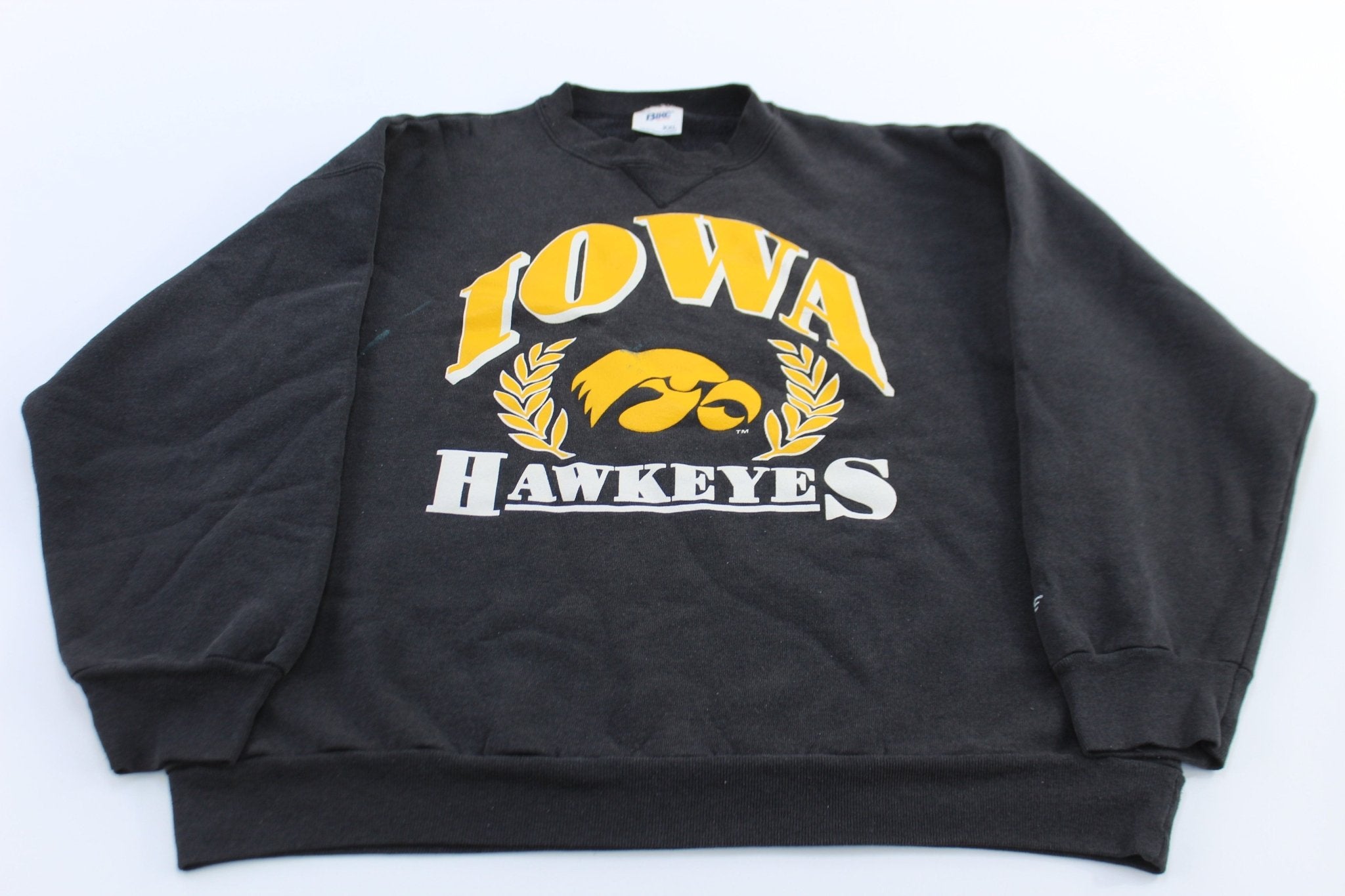 90's University of Iowa Hawkeyes Sweatshirt - ThriftedThreads.com
