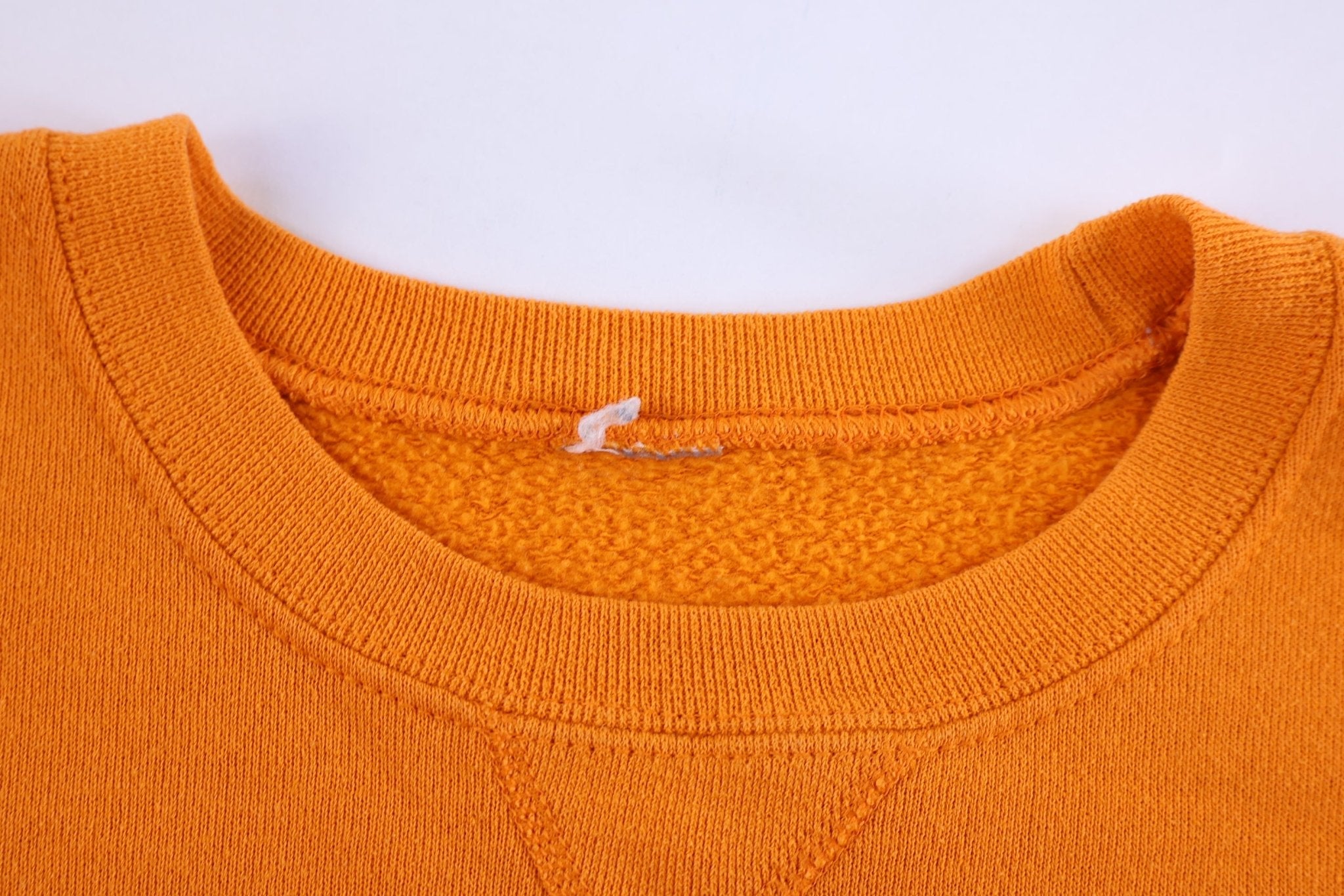 90's University of Tennessee Sweatshirt - Sweatshirt - Thrifted Threads