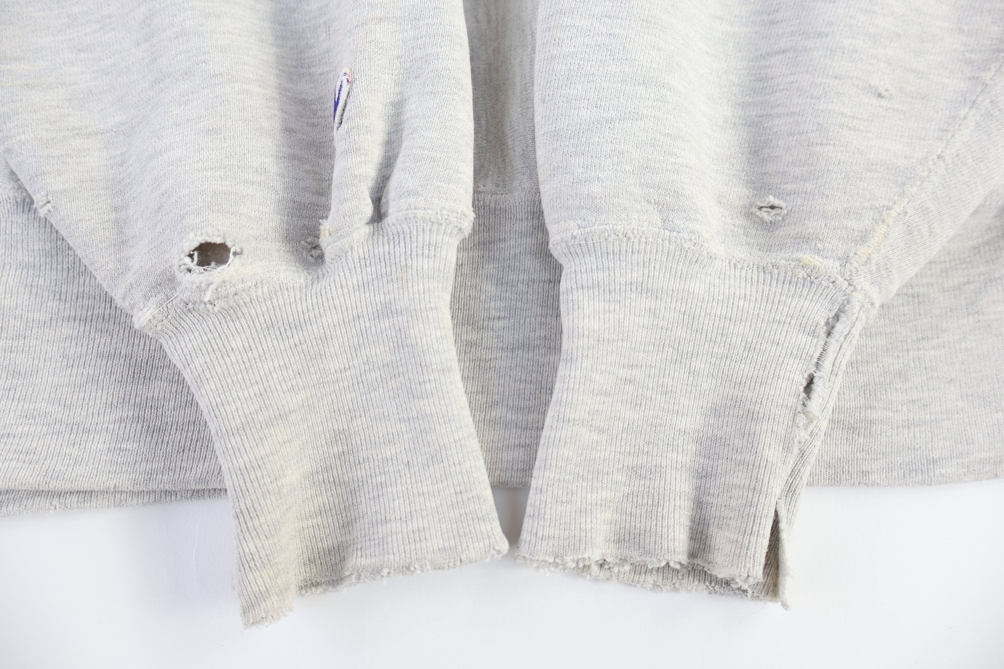 90's University of Wisconsin Reverse Weave Sweatshirt - Sweatshirt - Thrifted Threads