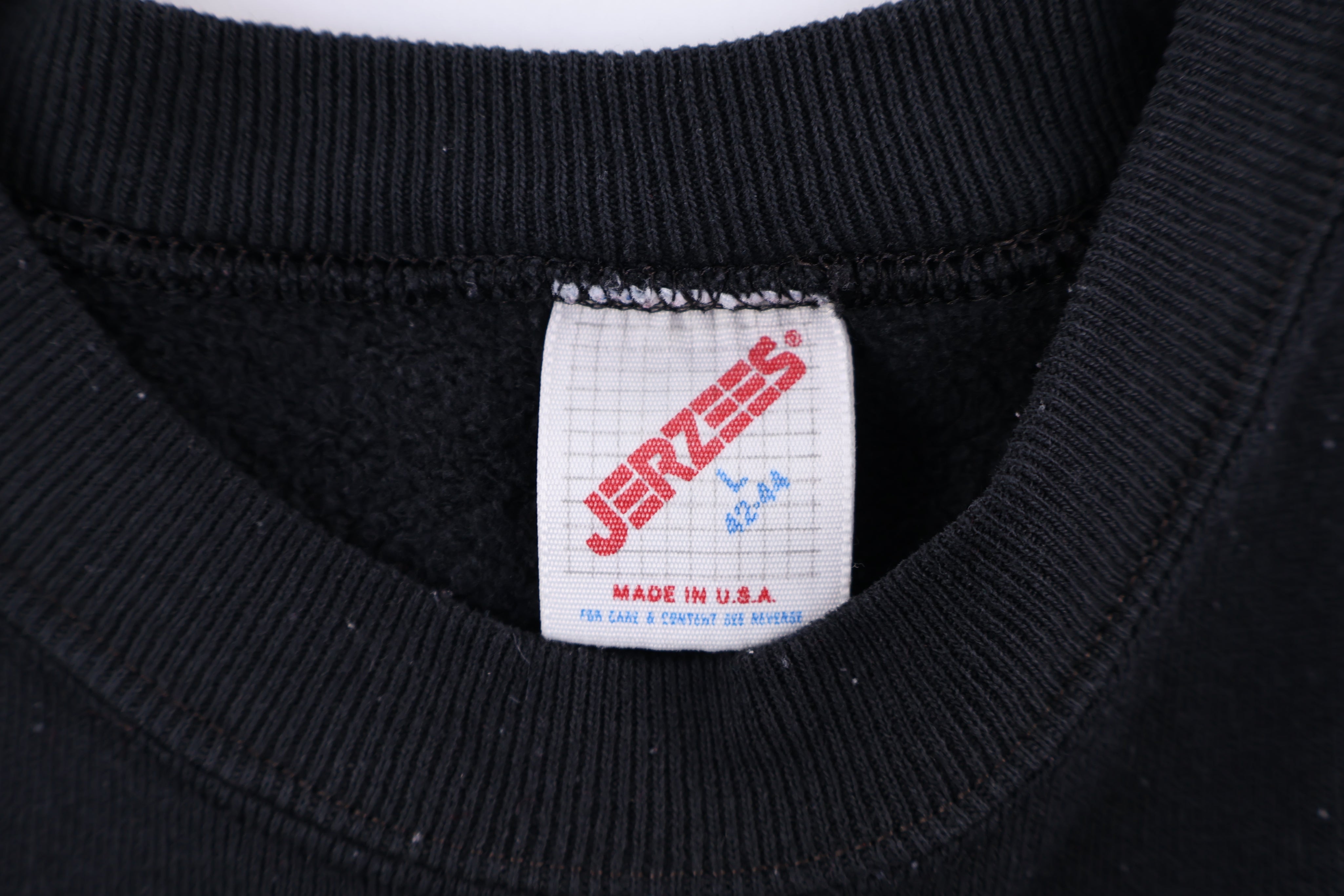 90's Wolf Nature Graphic Sweatshirt - Sweatshirt - Thrifted Threads