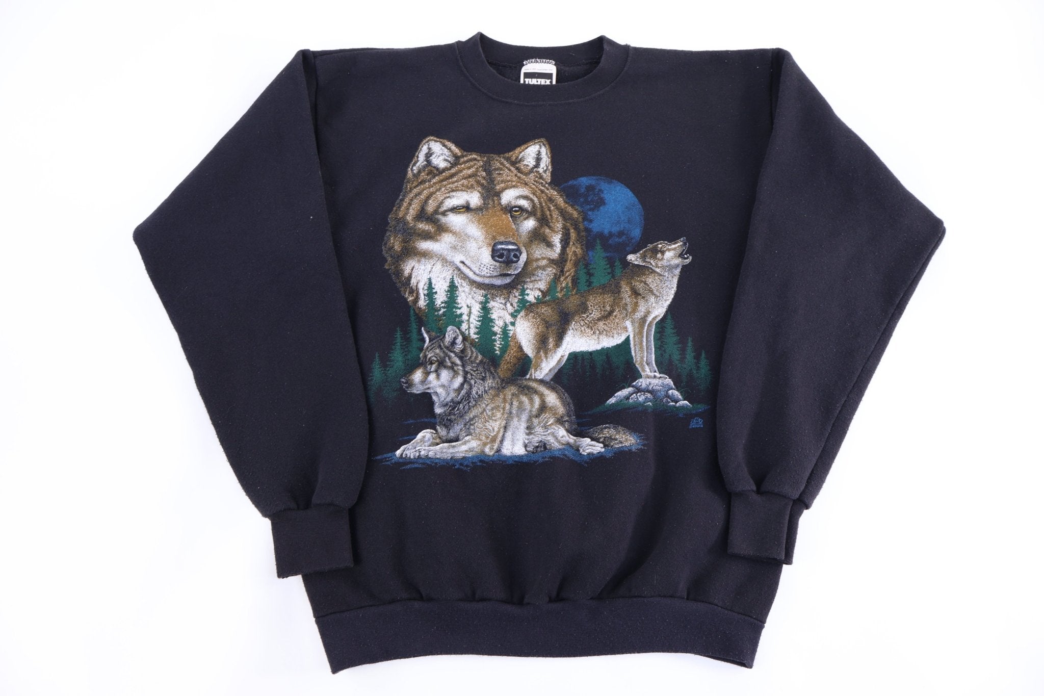90's Wolves Nature Graphic Sweatshirt - Sweatshirt - Thrifted Threads