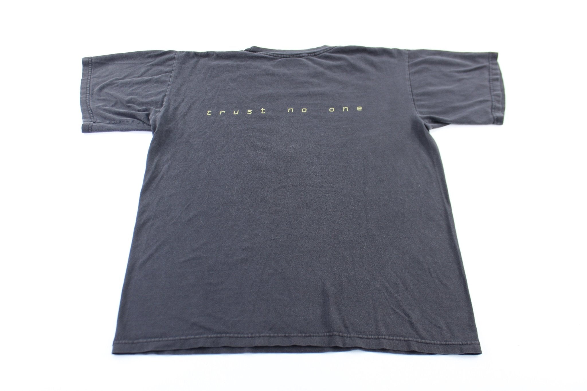 90's X-Files Trust No One T-Shirt - ThriftedThreads.com