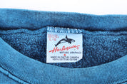 90's Wolf Nature Graphic Sweatshirt
