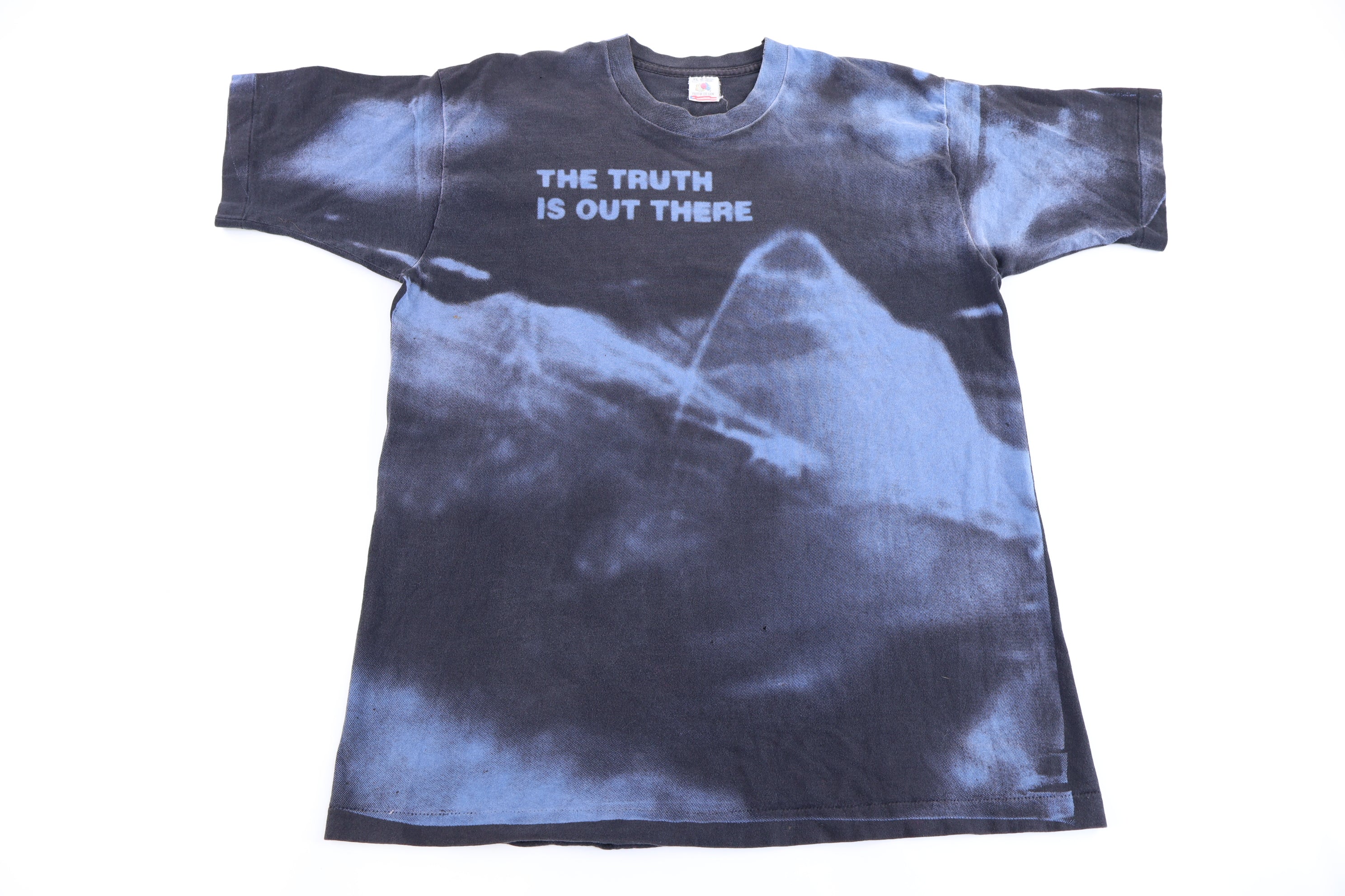 1994 The X-Files The Truth Is Out There All Over Graphic T-shirt