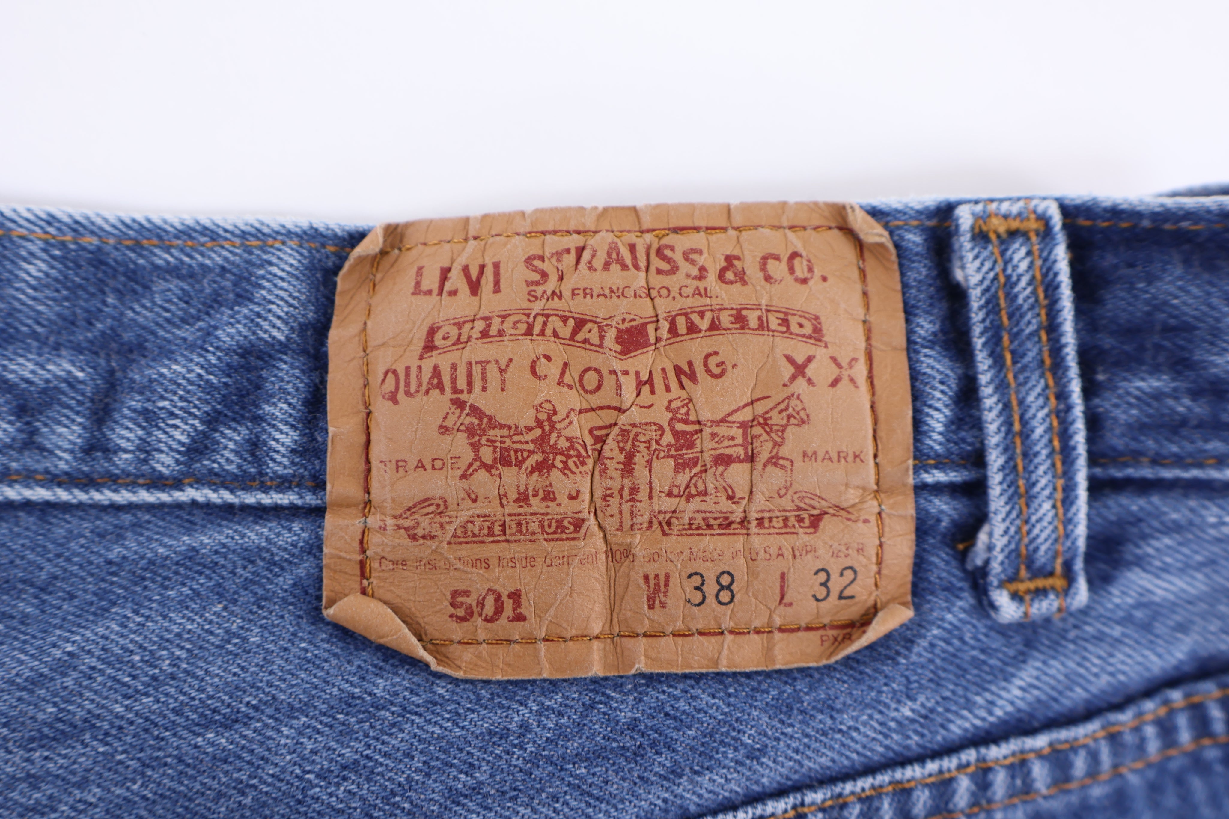 90’a Levi's 501 Dark Wash Denim Jeans
