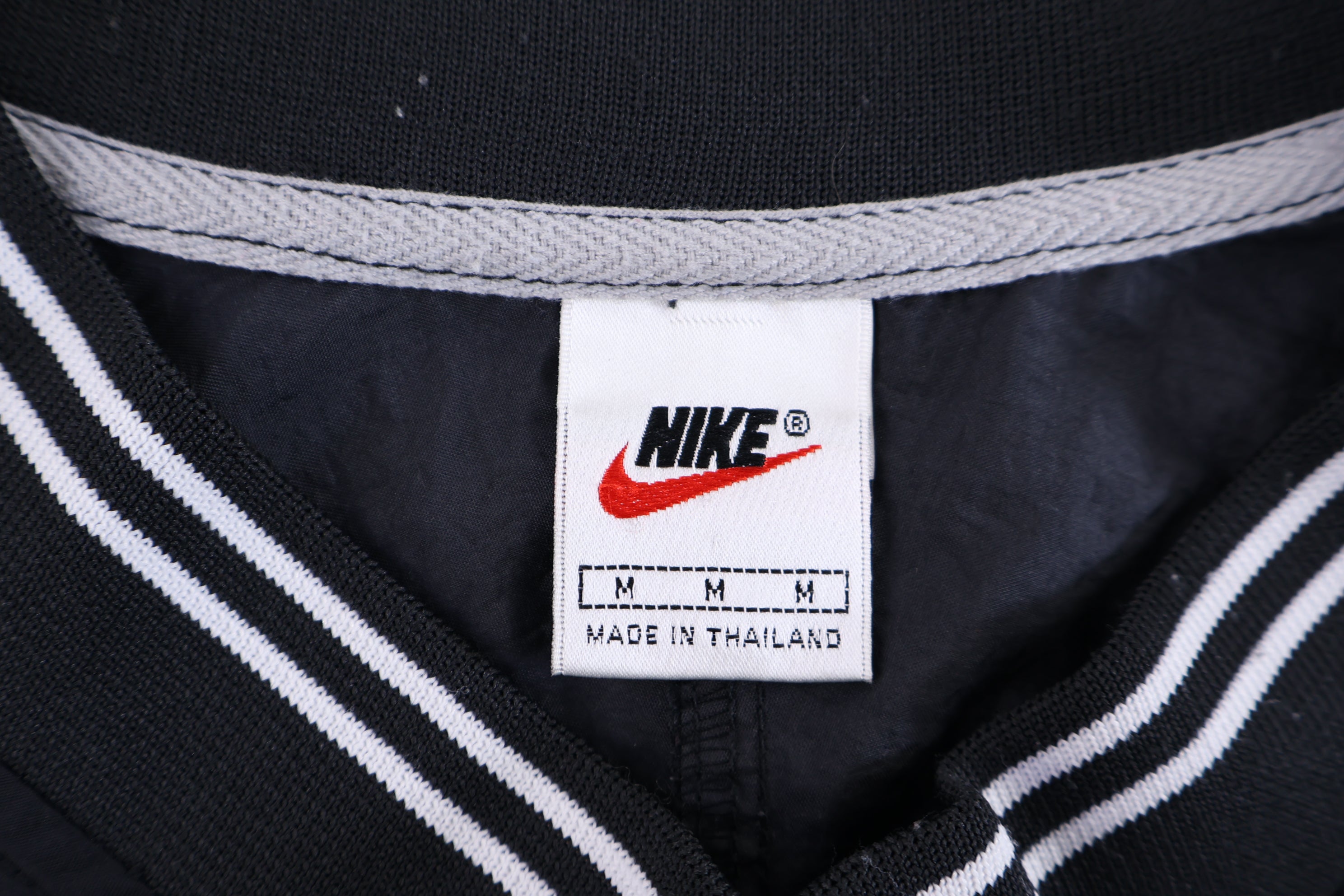90's Nike Embroidered Logo Black Pullover Windbreaker