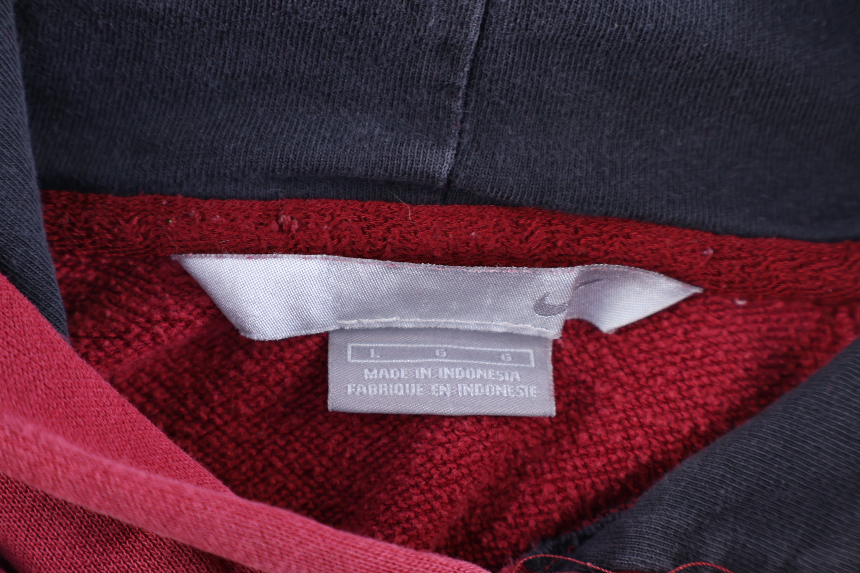 Vintage Nike Embroidered Logo Maroon Pullover Hoodie