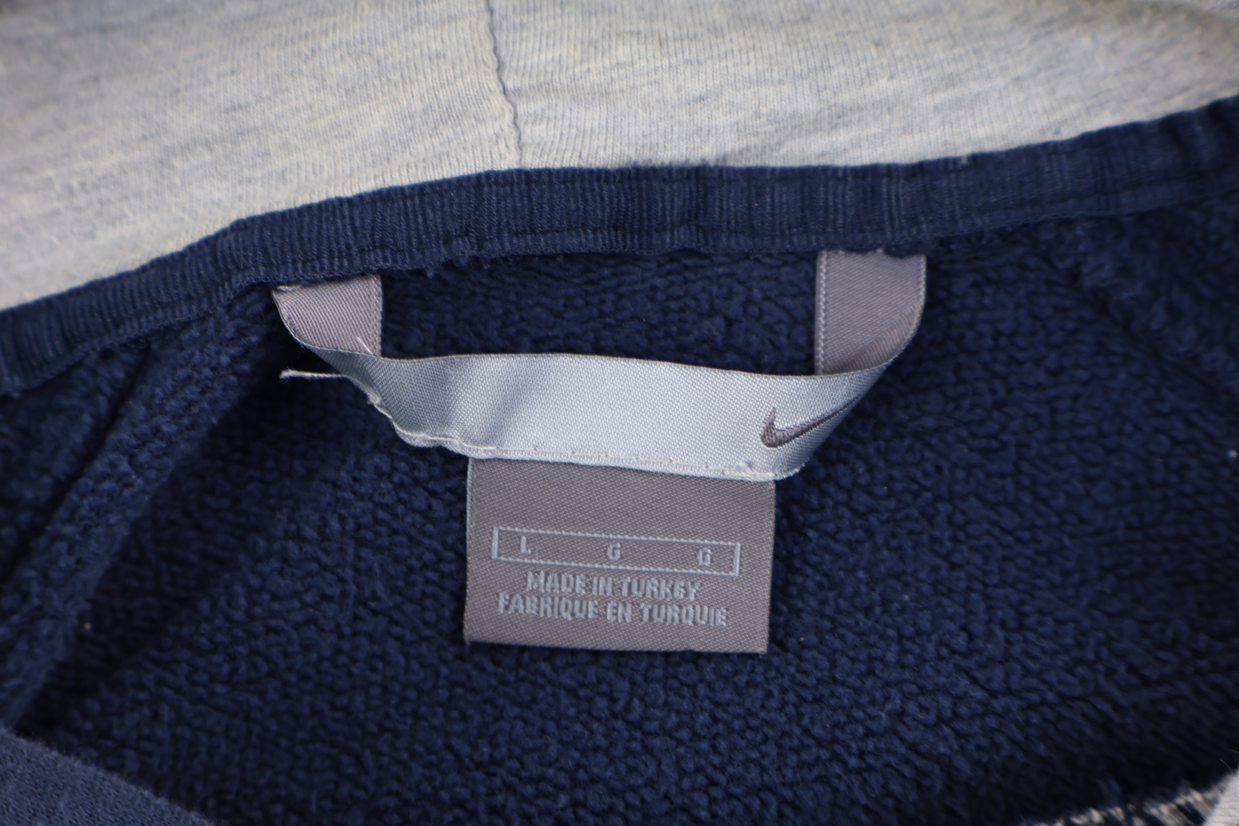 Vintage Nike Embroidered Logo Pullover Hoodie