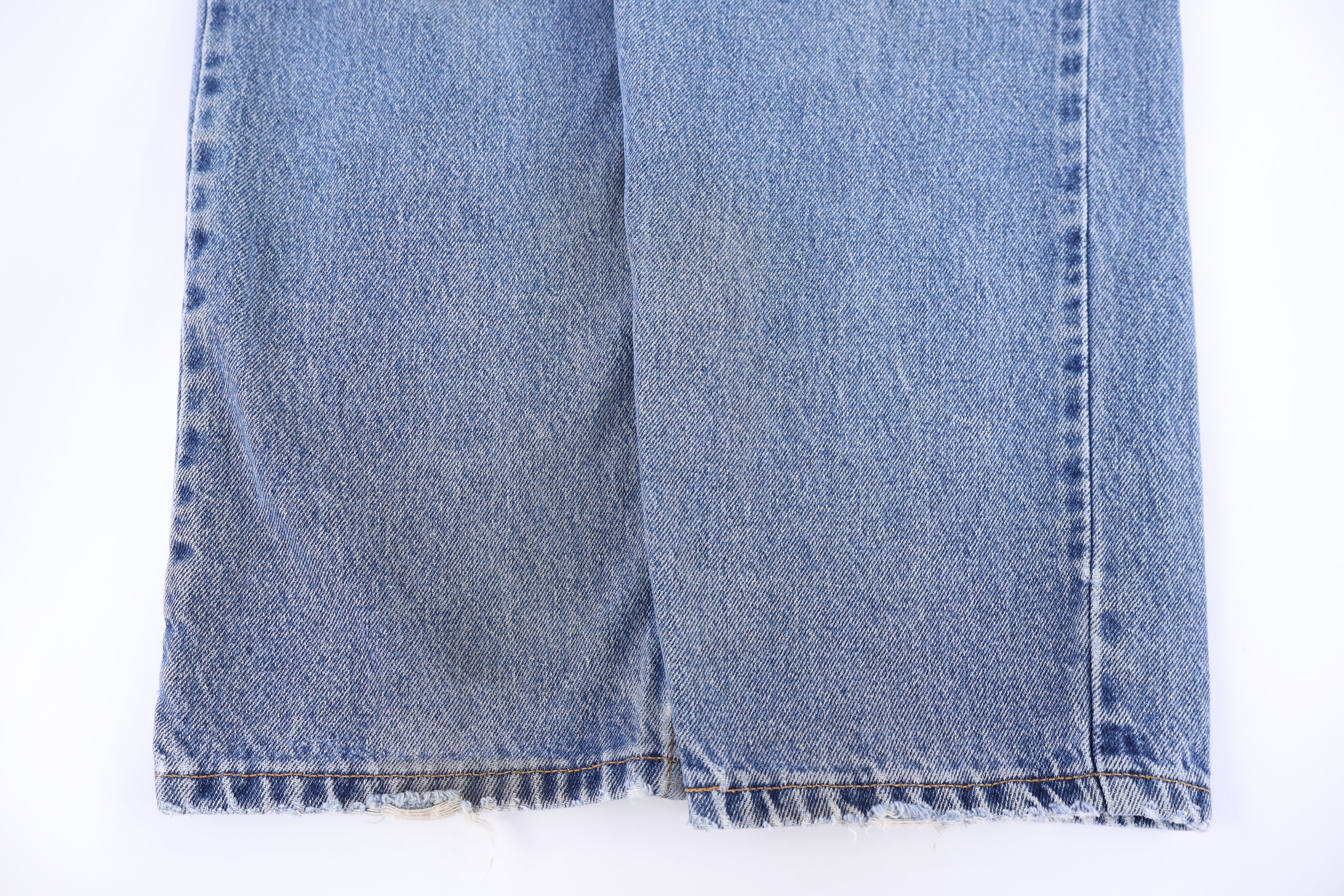 Levi's 550 Medium Wash Denim Jeans