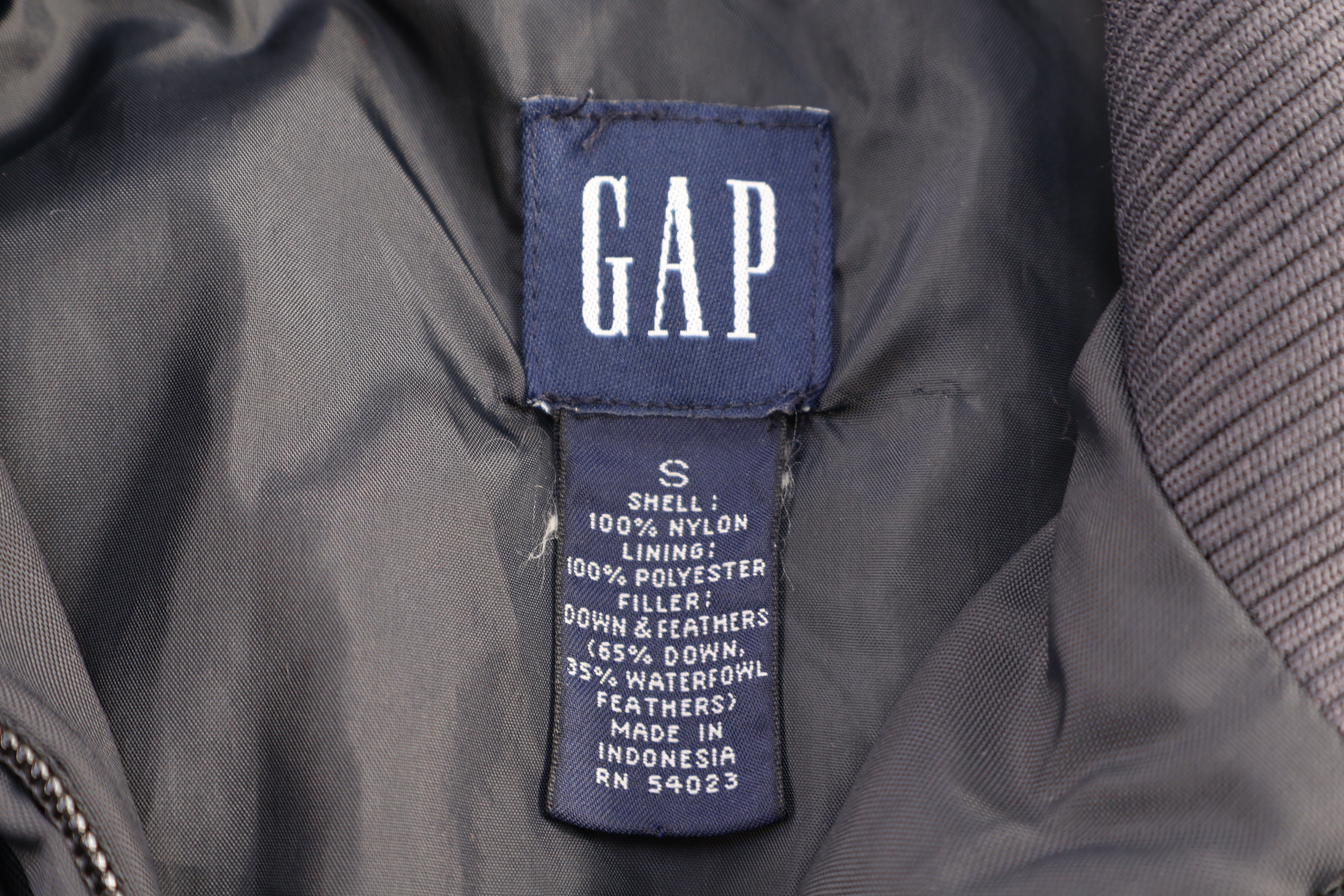 GAP Full Zip Puffer Jacket
