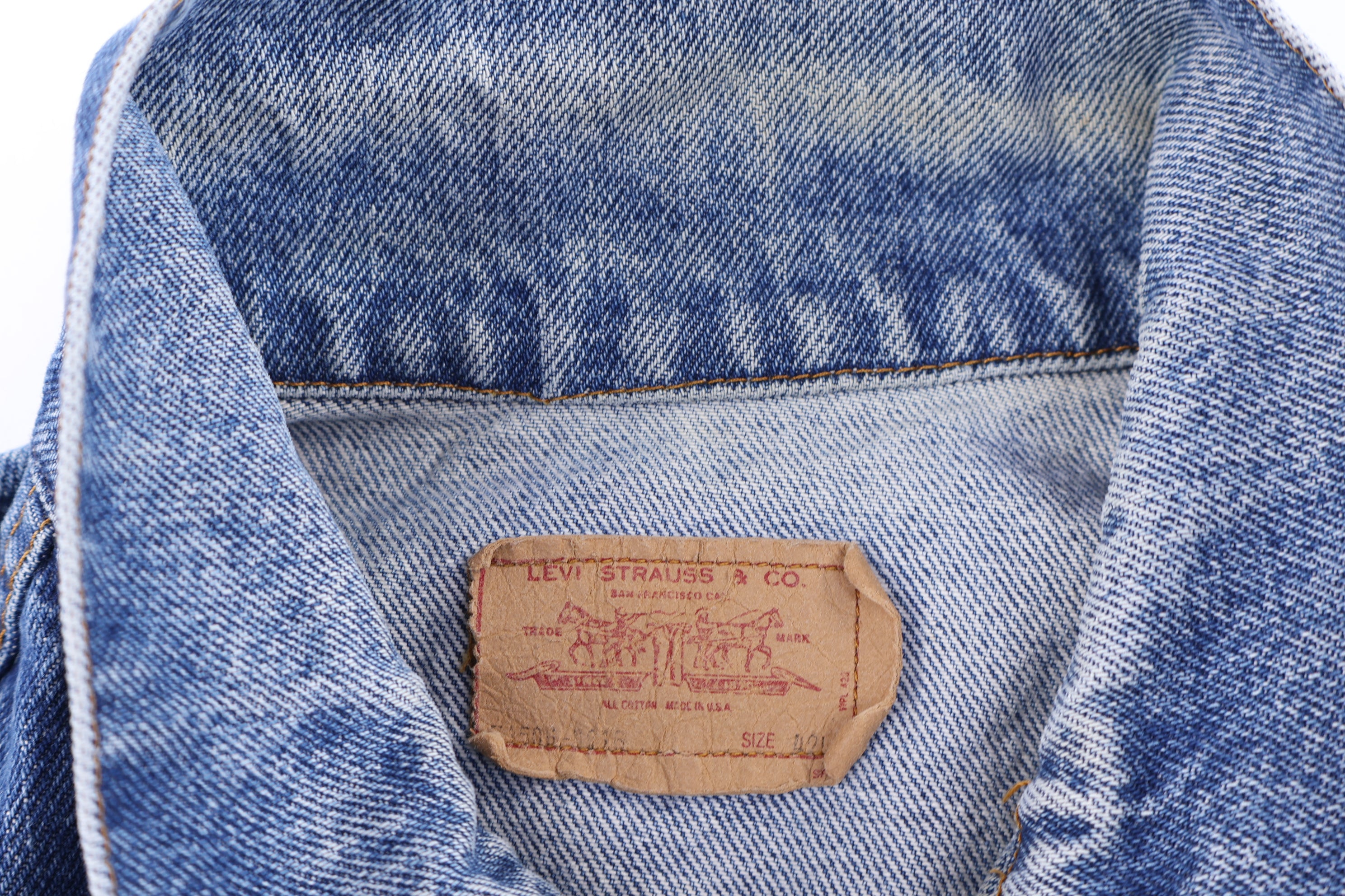 90's Levi's Dark Wash Denim Jacket