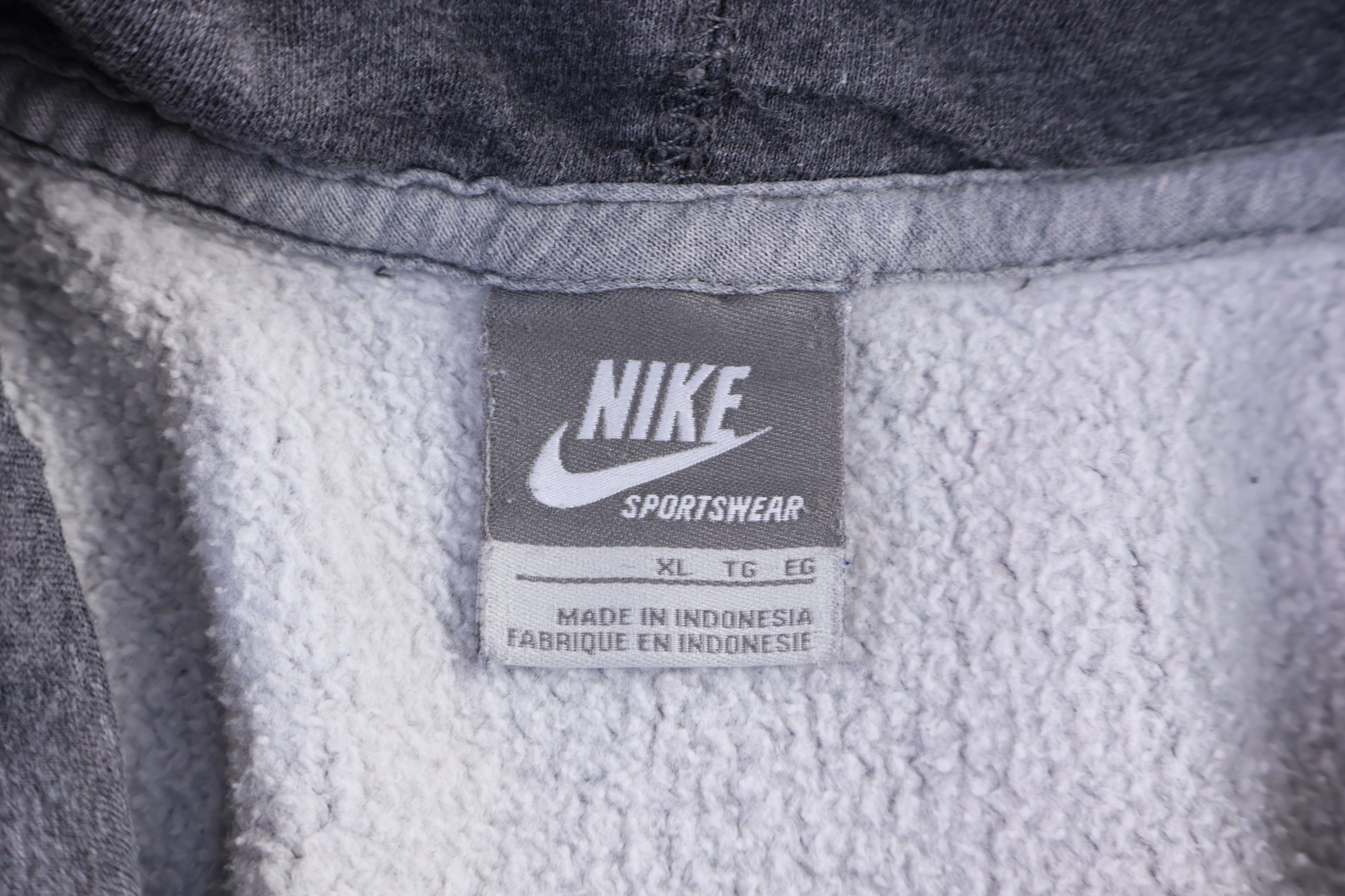 Vintage Nike Embroidered Logo Grey Pullover Hoodie