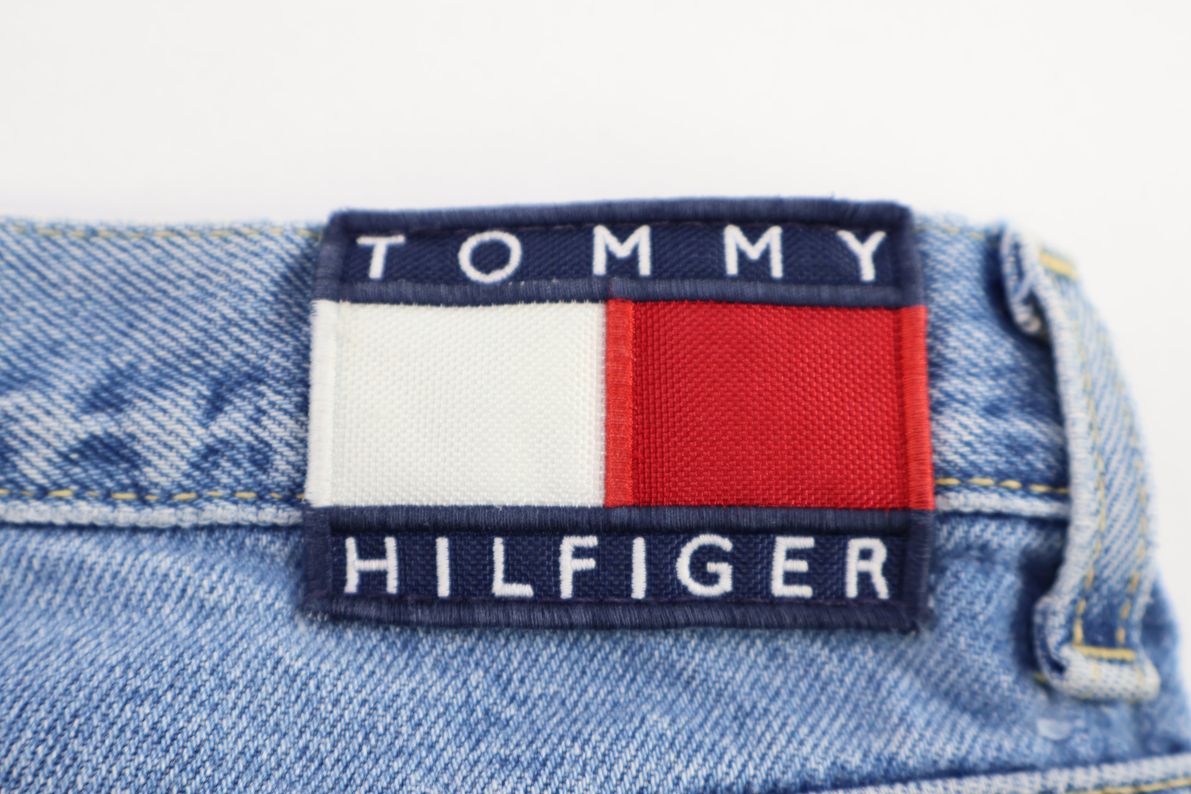 Women's Vintage Tommy Hilfiger Light Wash Denim Jeans