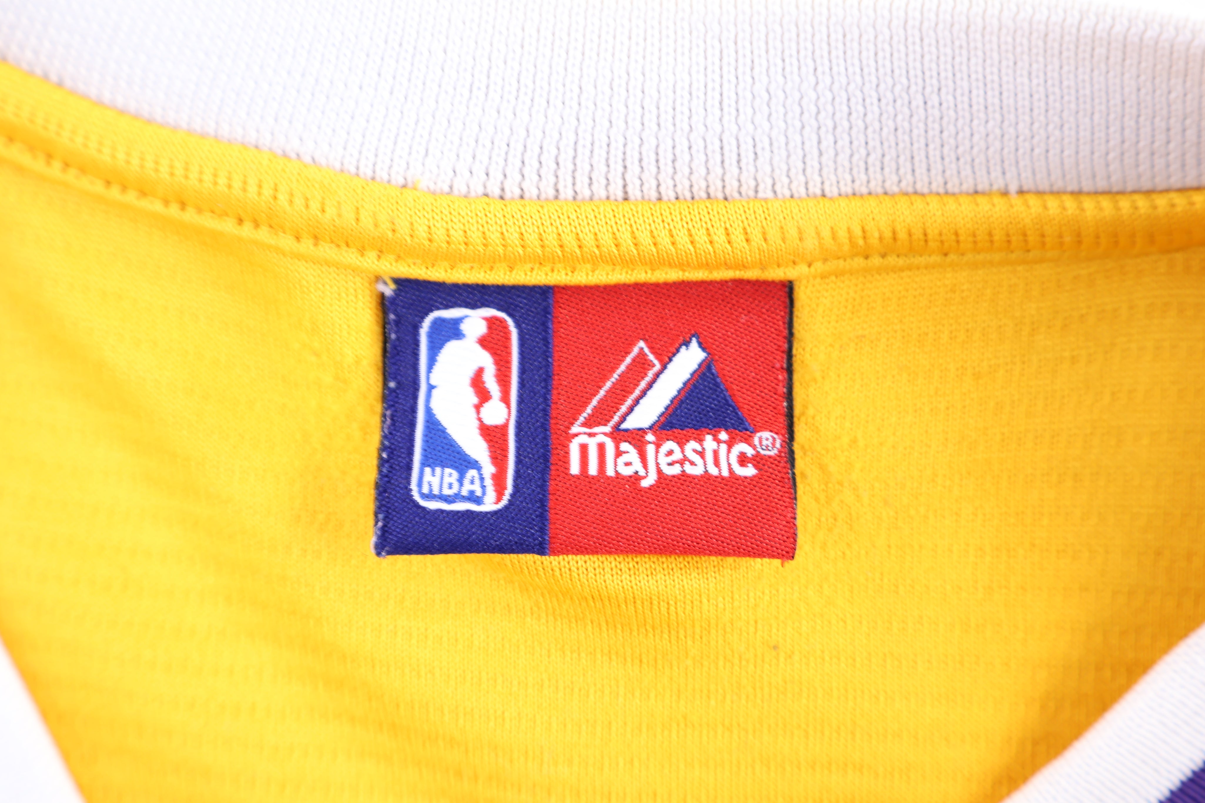 Vintage Kobe Bryant Los Angeles Lakers Basketball T-shirt
