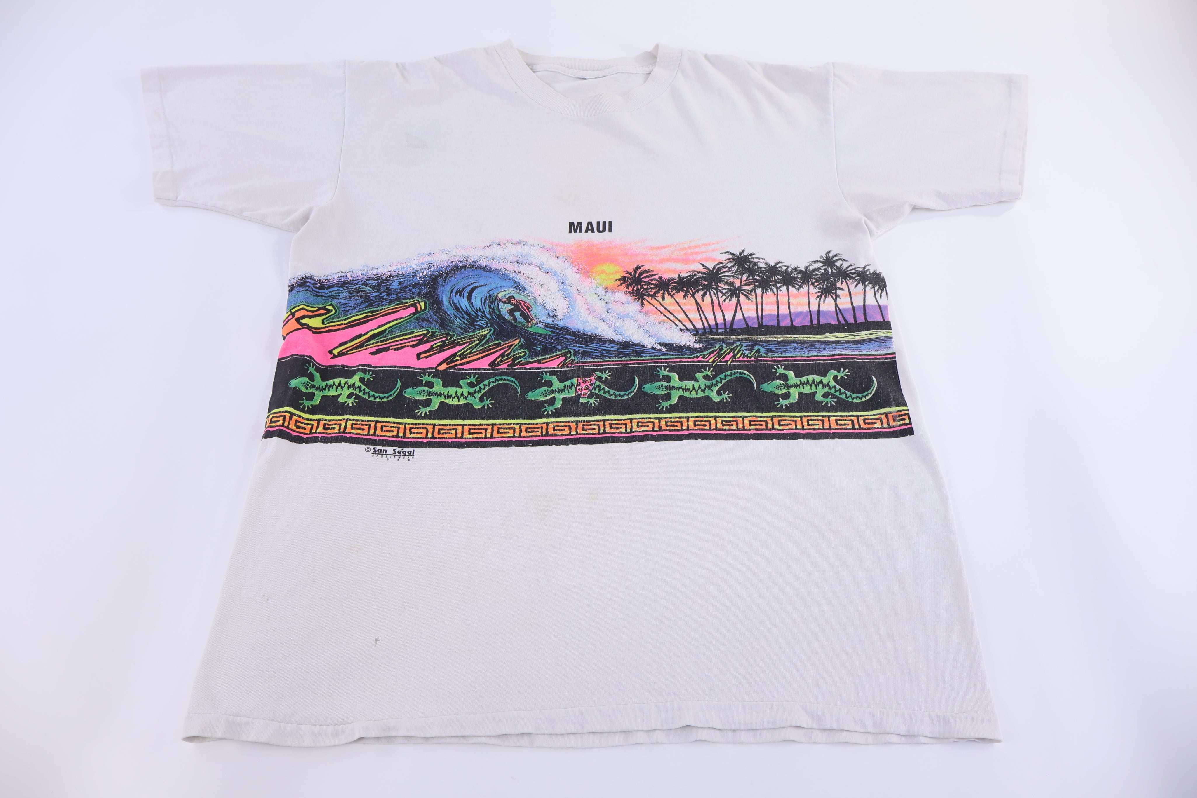 90's Maui Hawaii Nature Graphic T-shirt