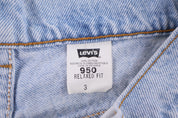Women's Levi's 950 Light Wash Shorts