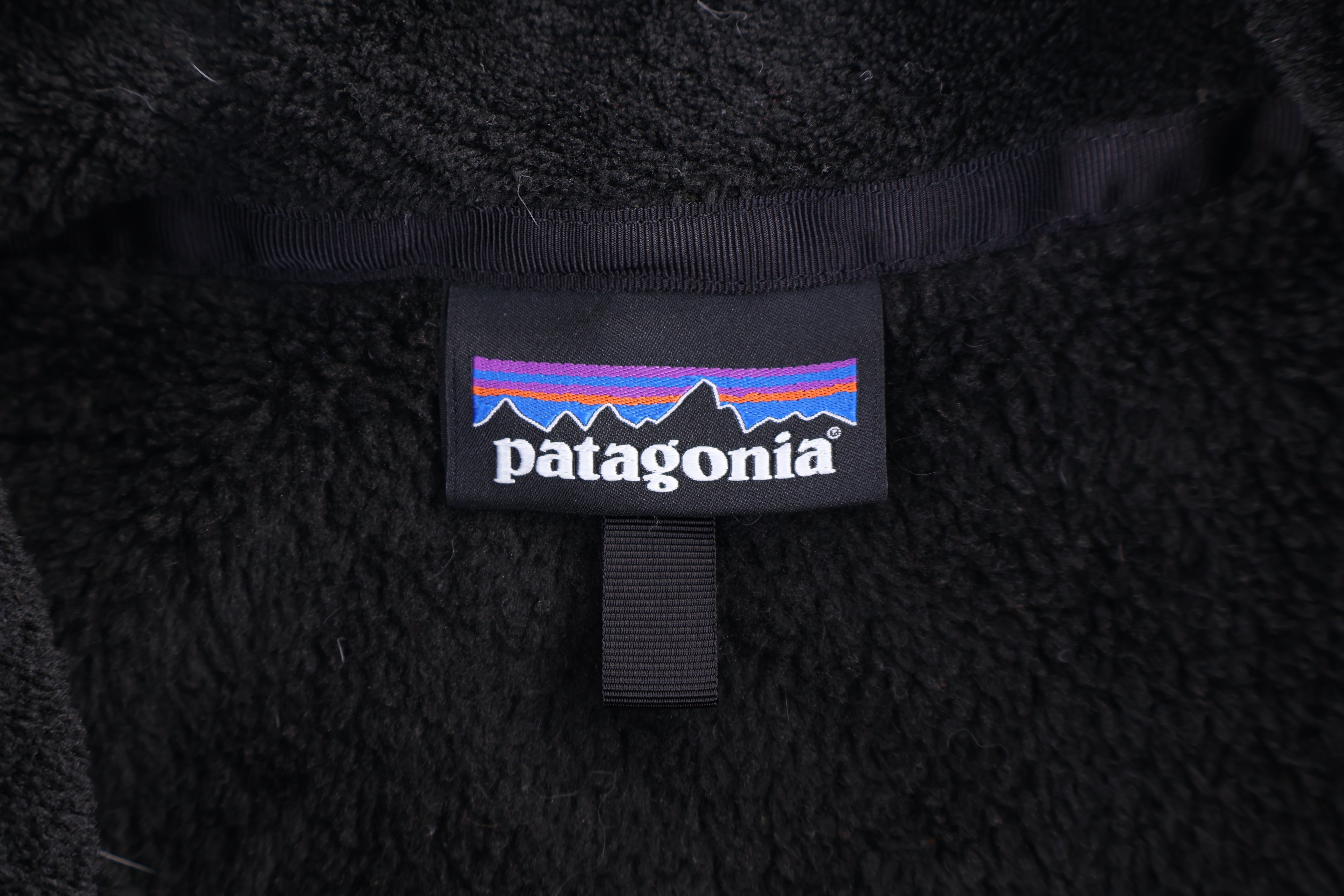 Women's Patagonia Logo Patch Black Fleece Pullover