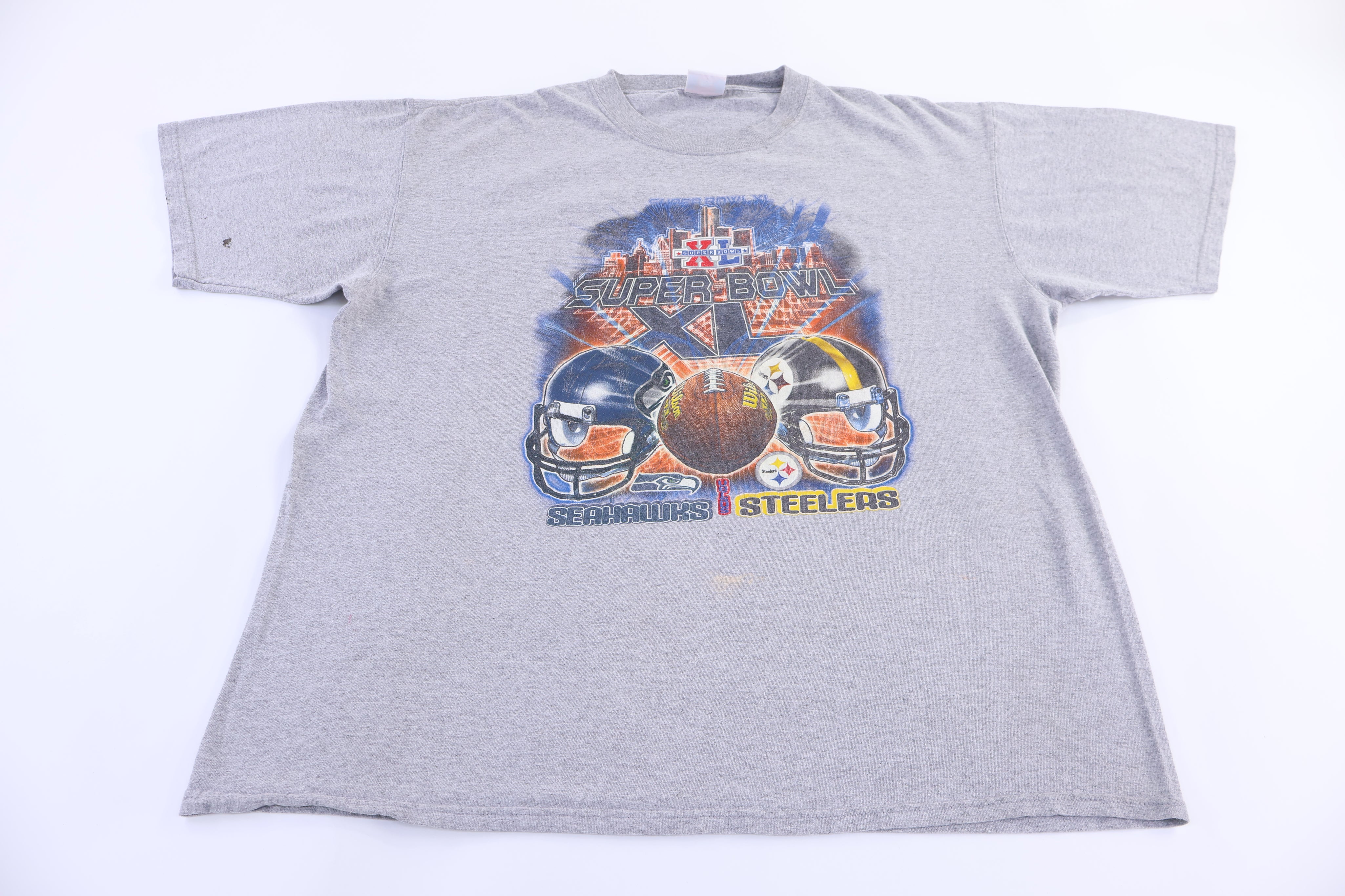 Vintage Superbowl Seahawks Vs Steelers Football T-shirt
