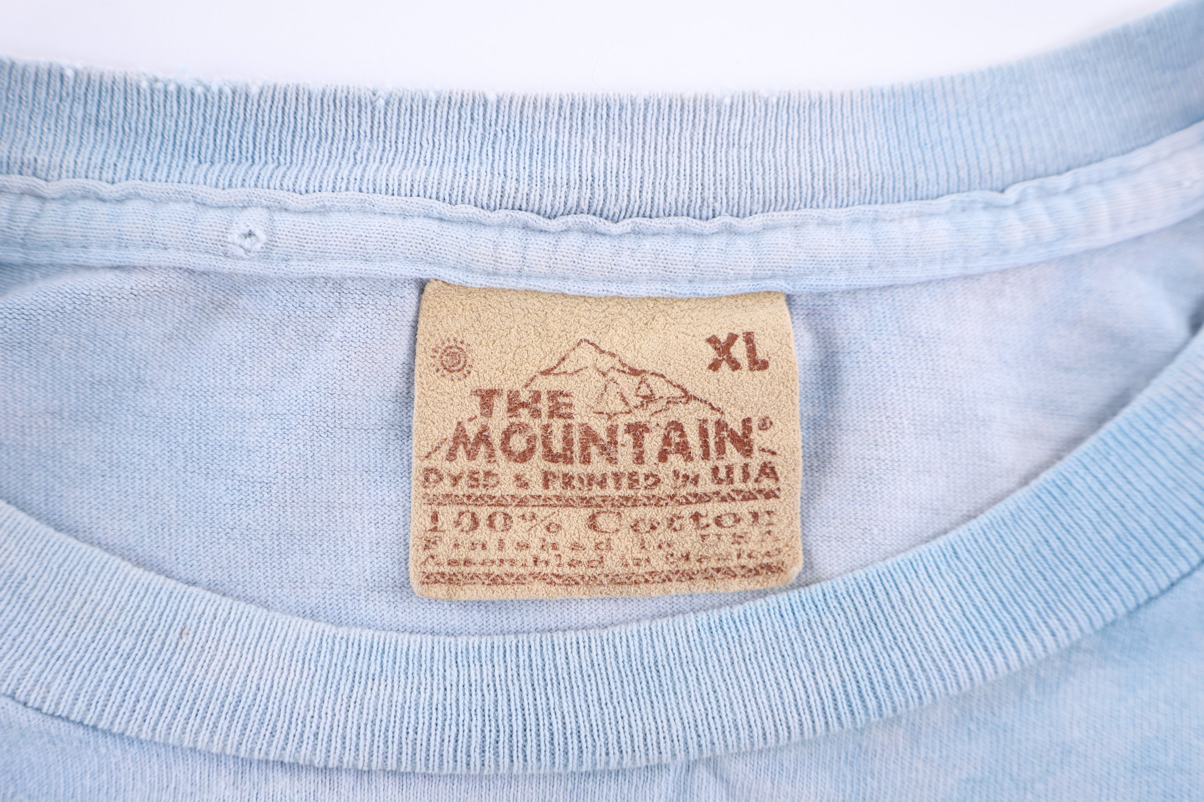 Vintage The Mountain Cats Graphic T-shirt