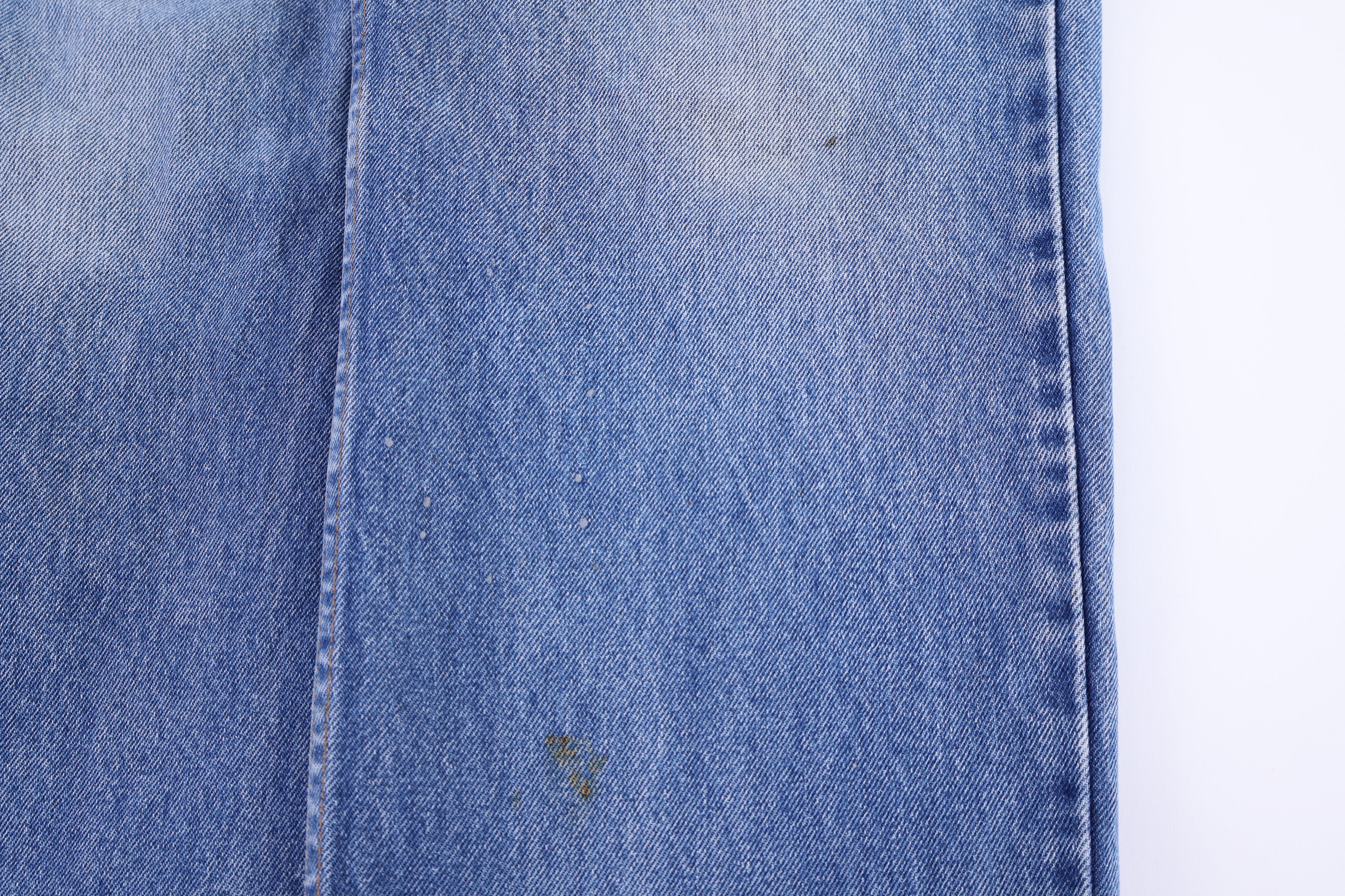 Levi's 550 Medium Wash Denim Jeans