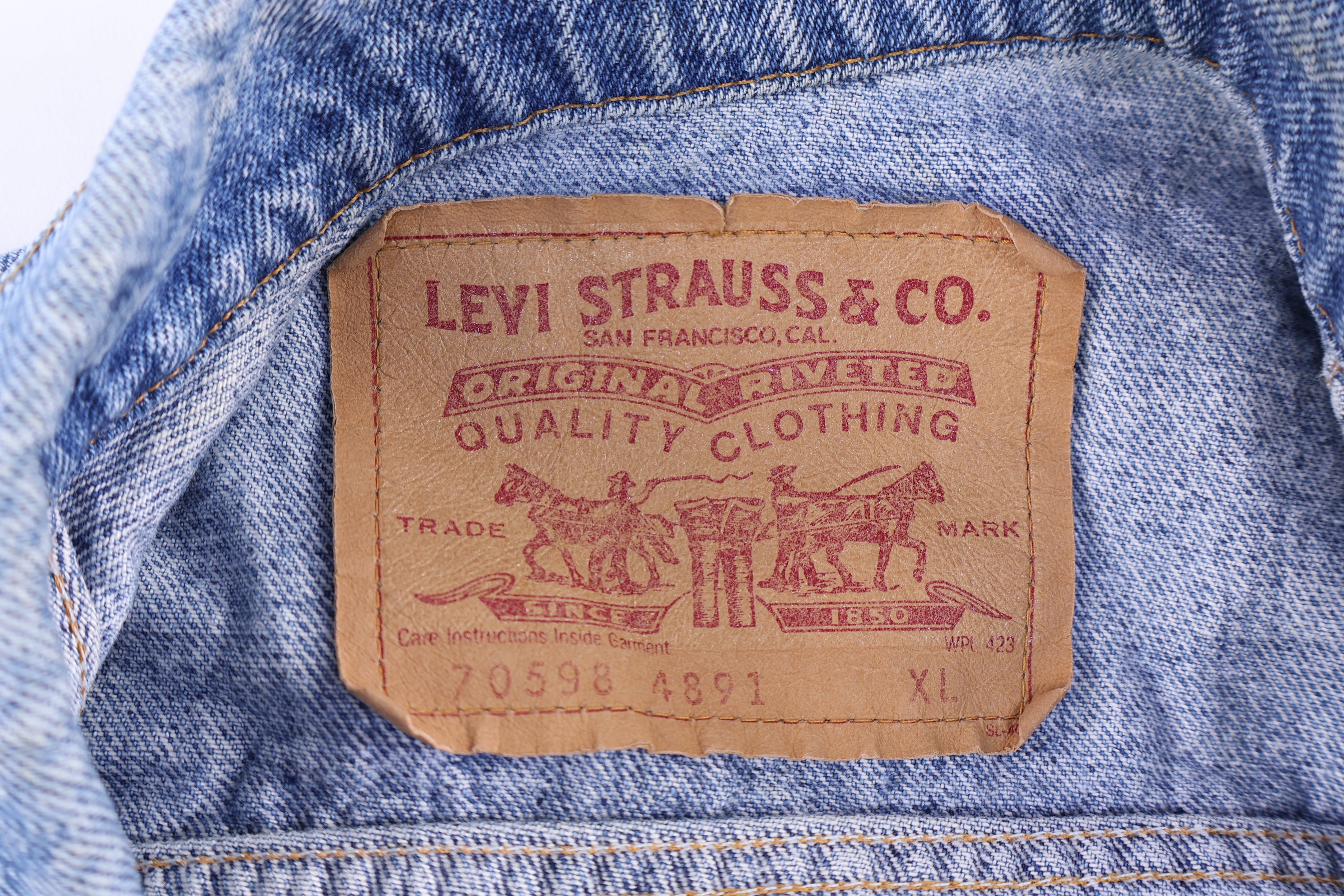 90's Levi's Medium Wash Denim Jacket