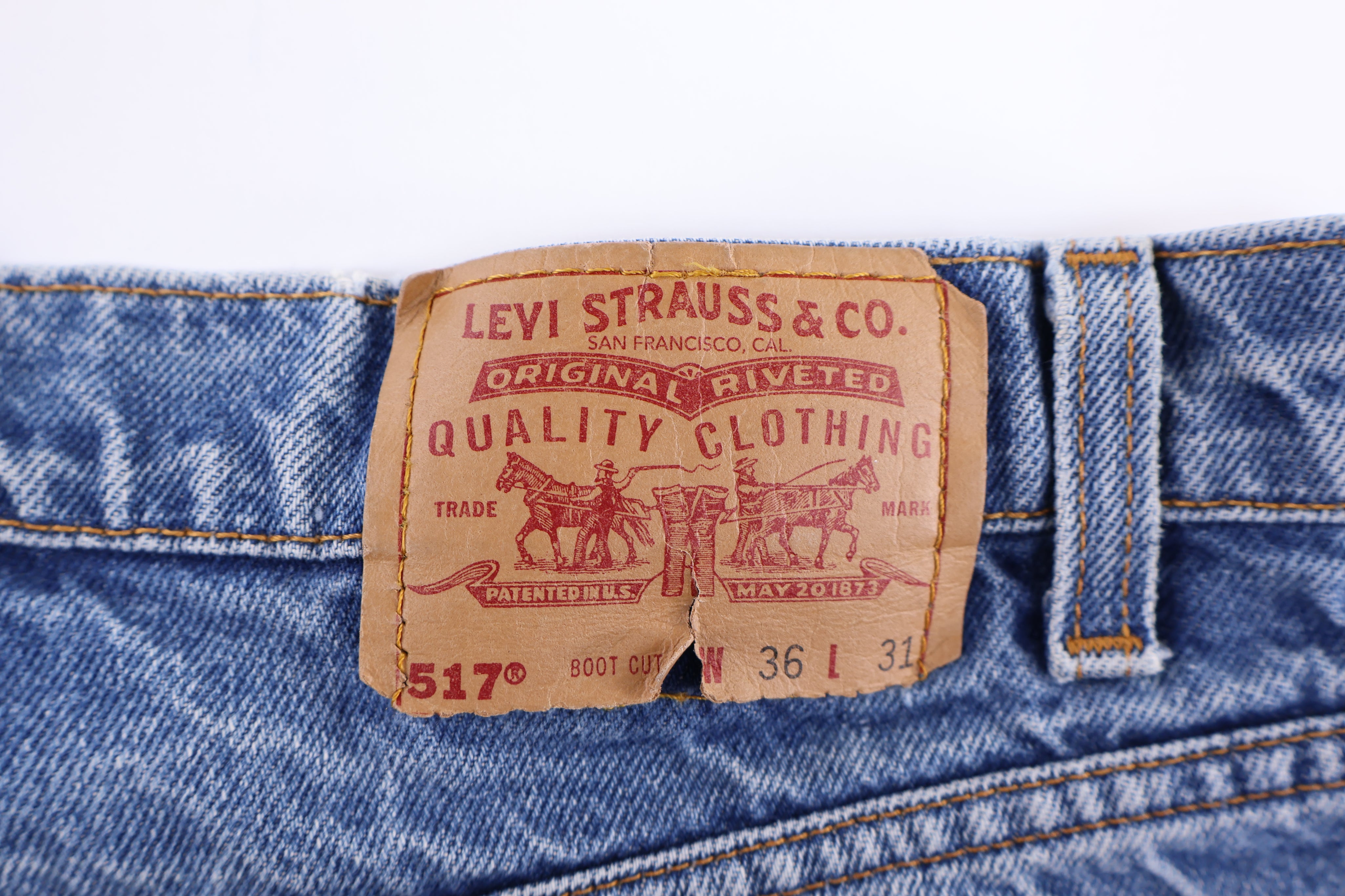 90's Levi's Medium Wash Denim Jeans