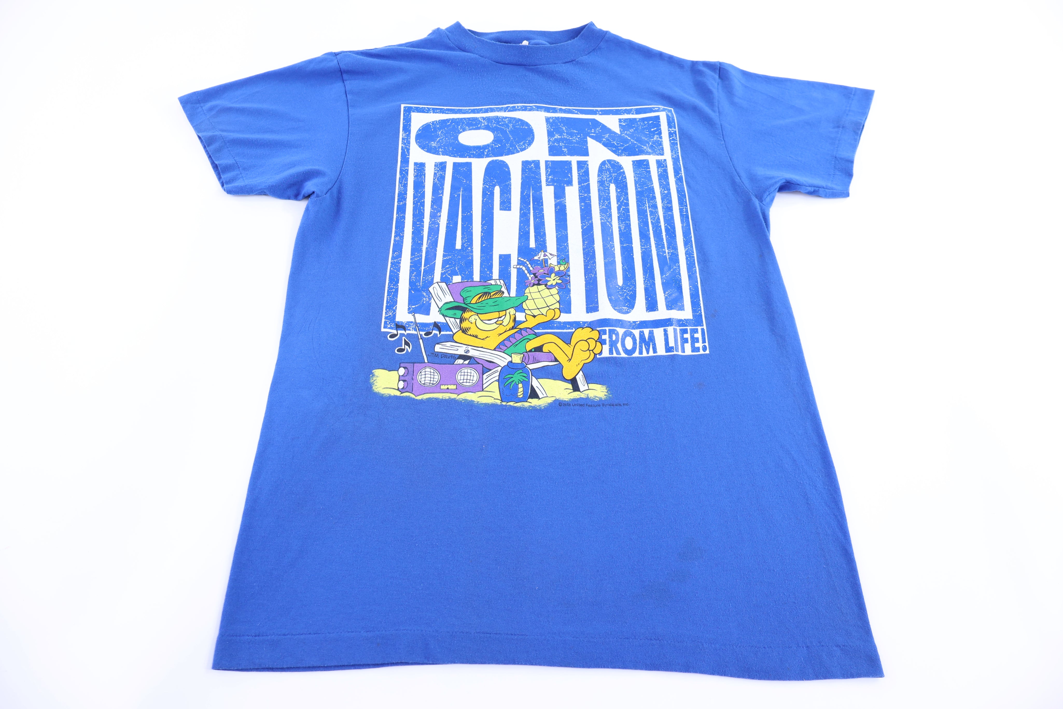 90's Garfield On Vacation T-shirt