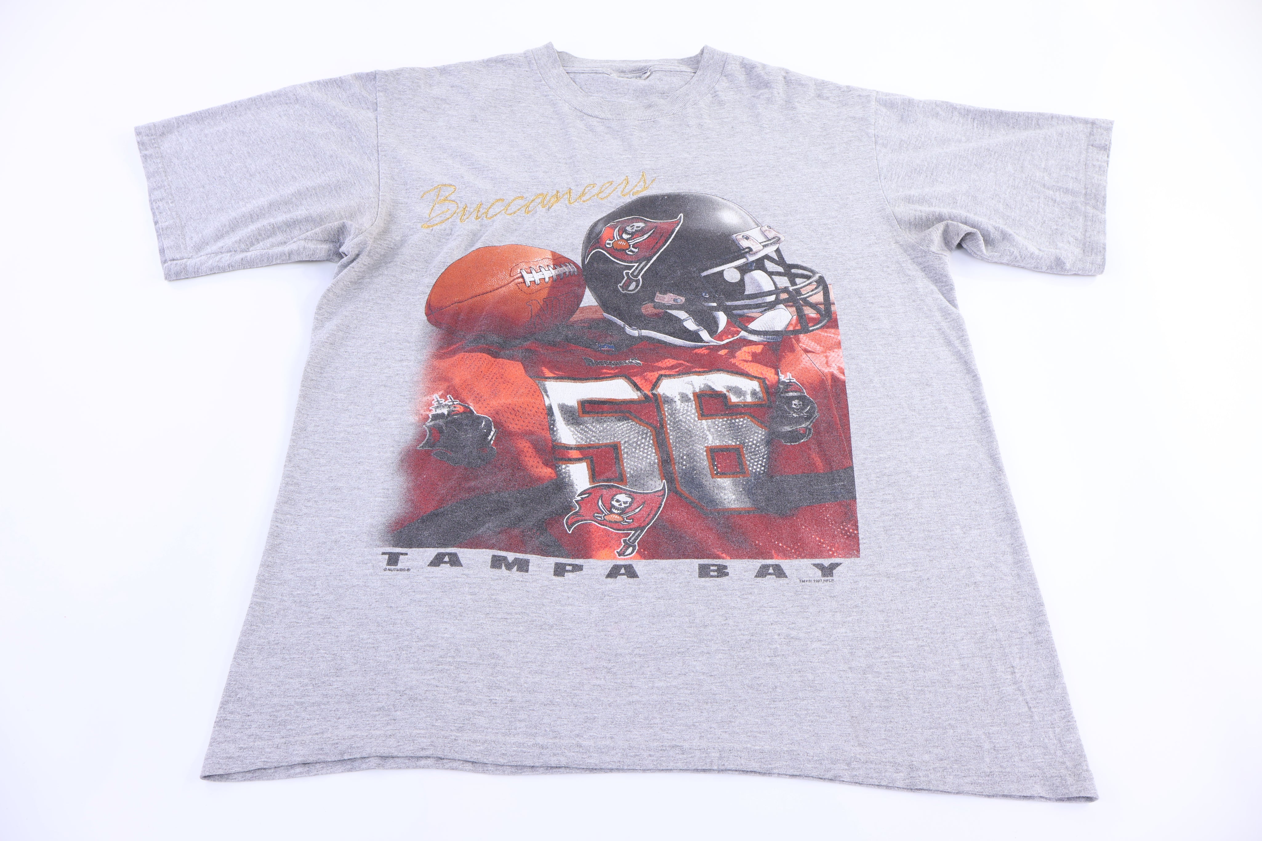 Vintage Tampa Bay Buccaneers Football T-shirt
