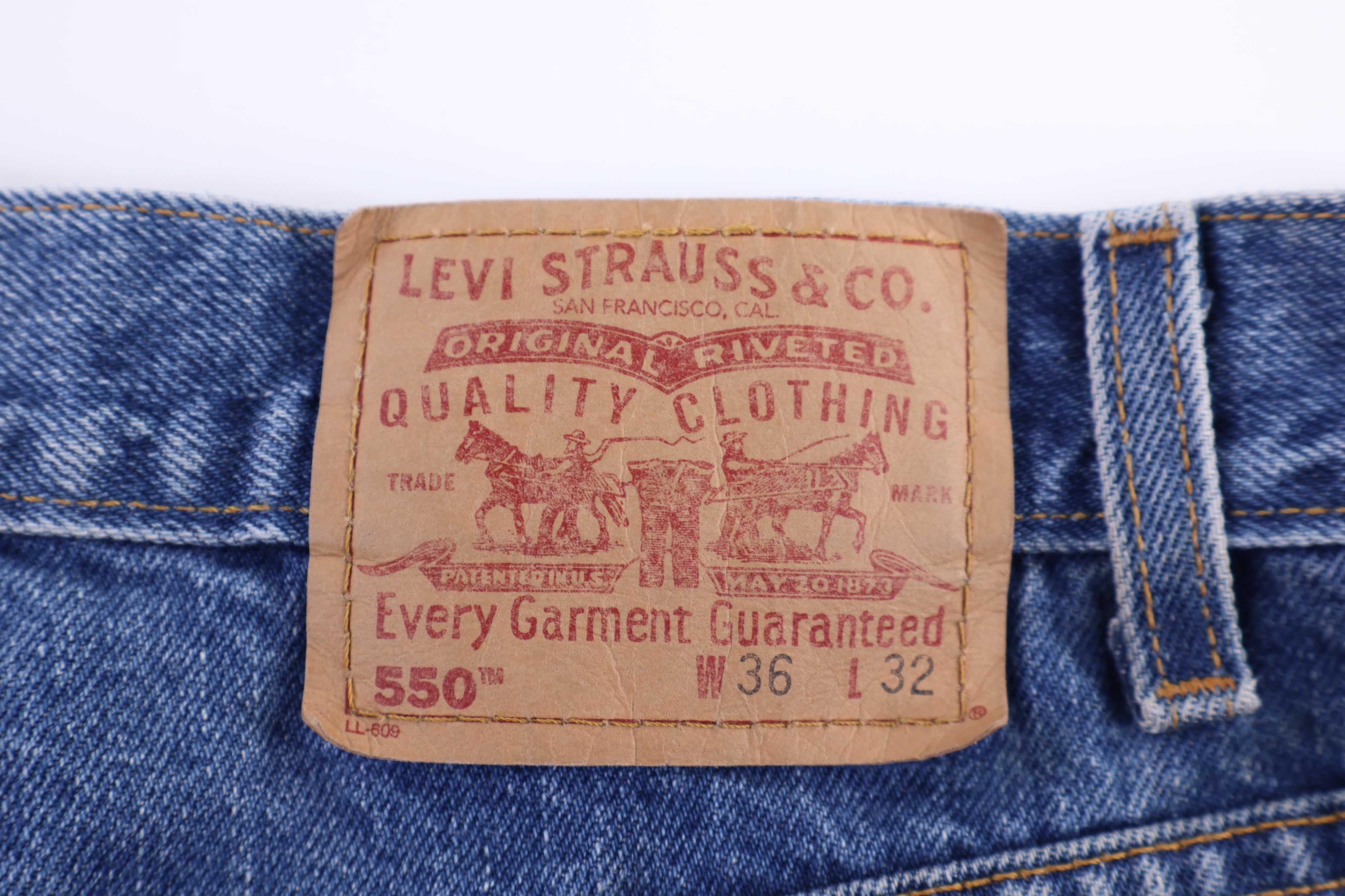 Levi's 550 Medium Wash Denim Jeans