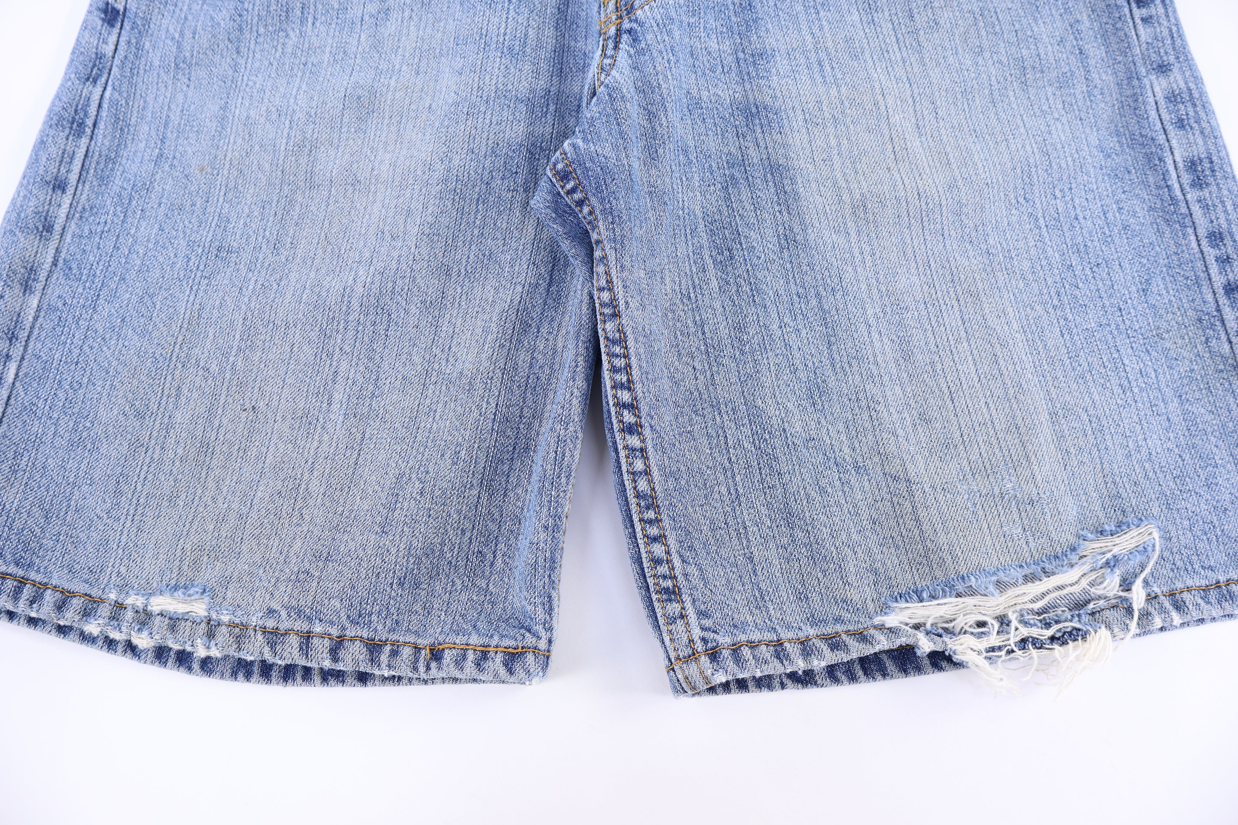 Levi's 550 Medium Wash Denim Shorts
