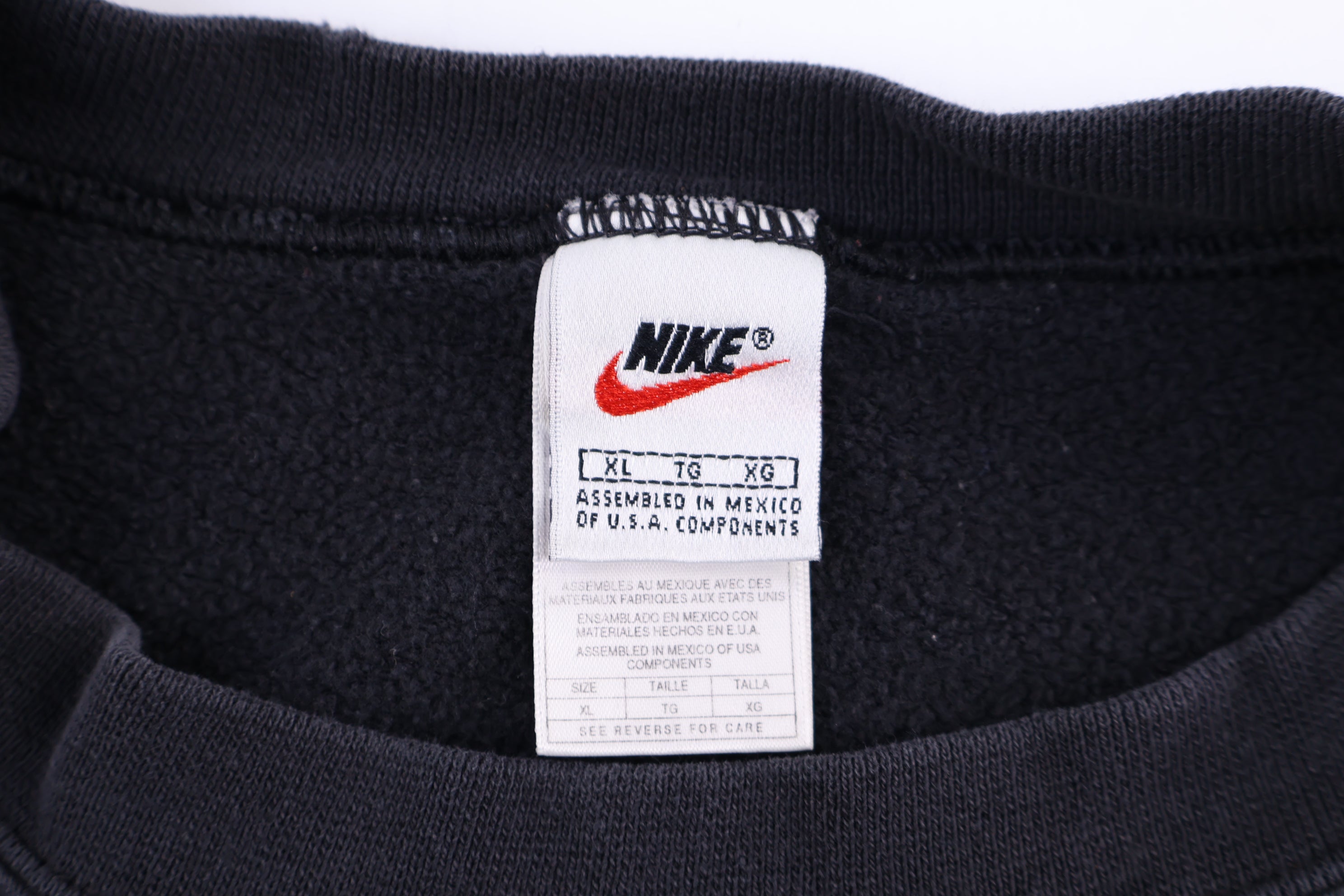 90's Nike Embroidered Logo Black Sweatshirt