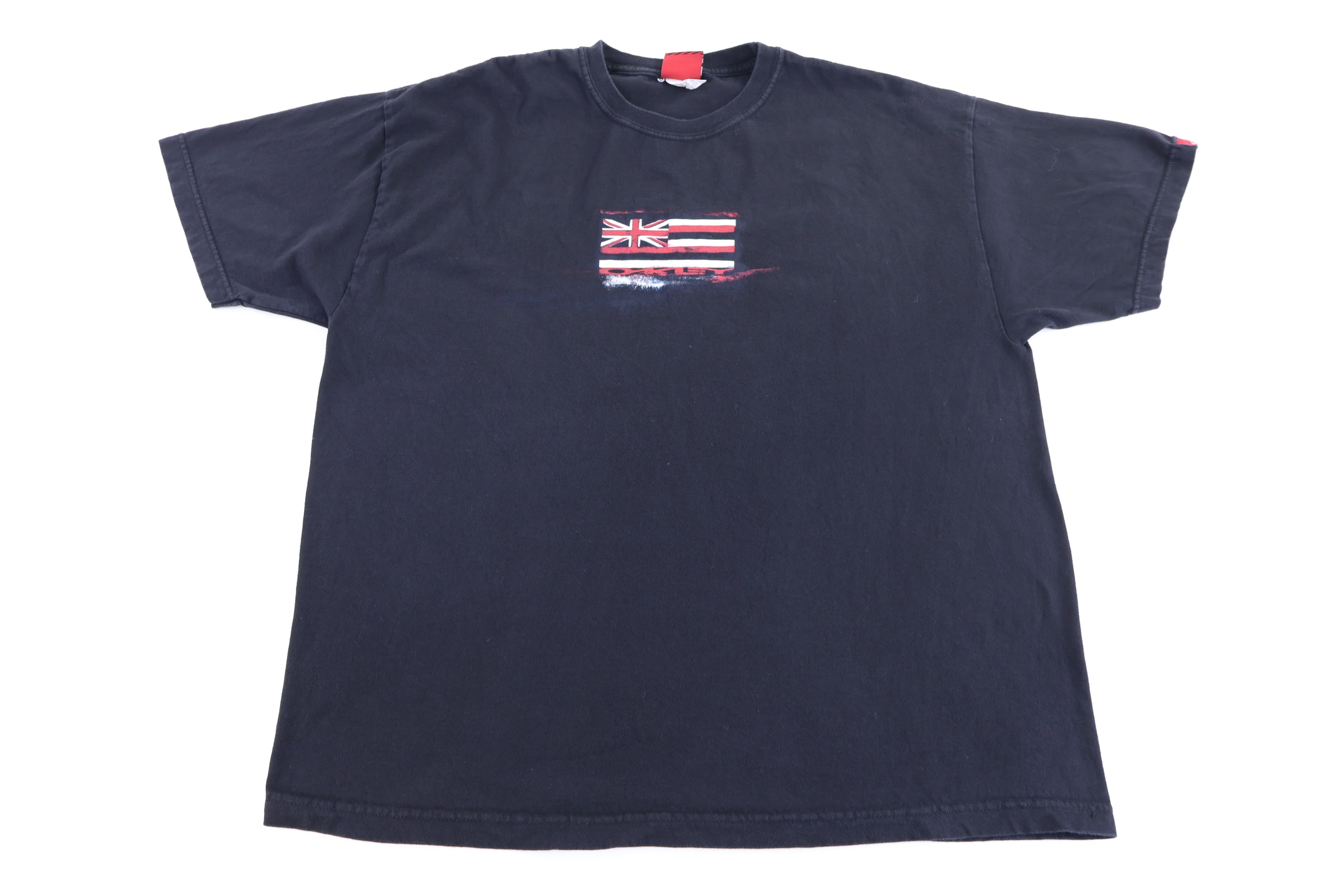 Vintage Oakley Hawaii Flag Graphic T-shirt