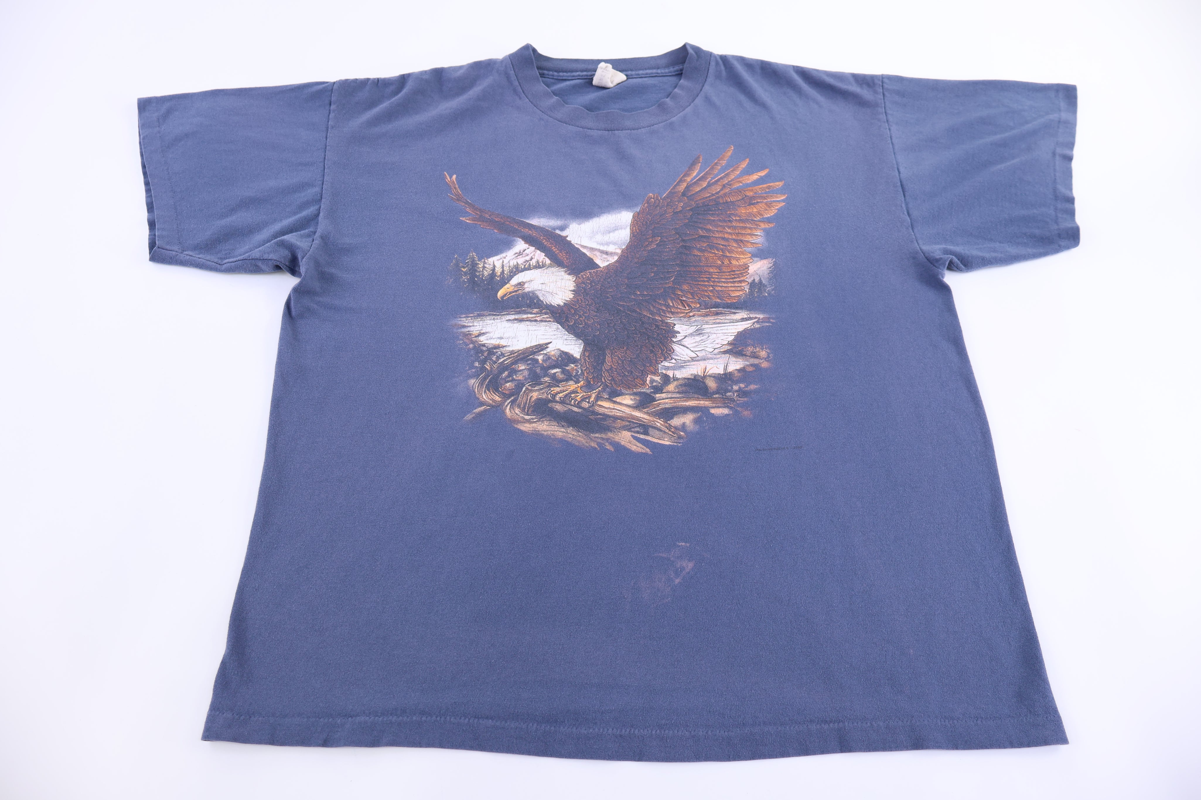90's Eagle Nature Graphic T-shirt