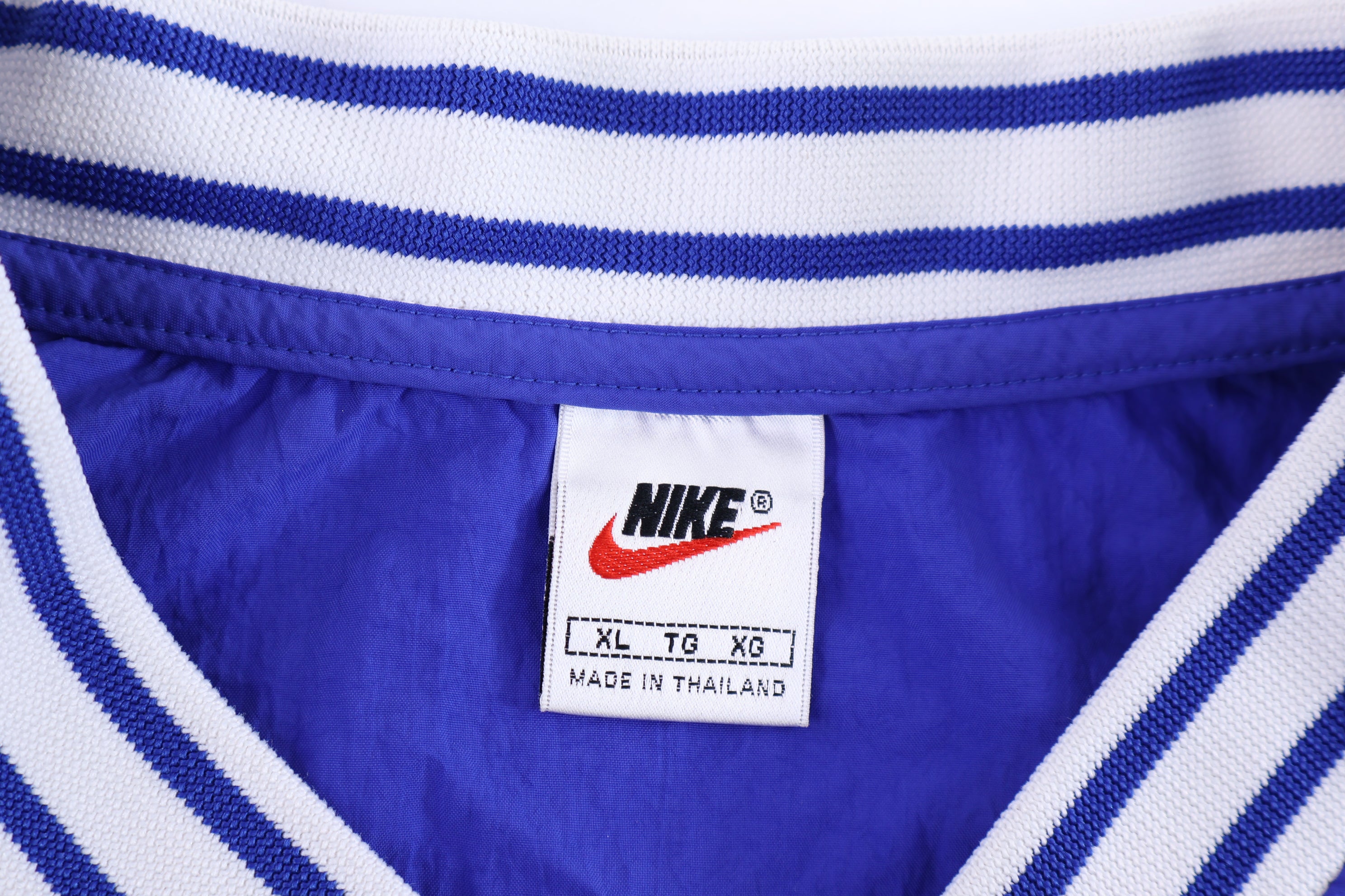 90's Nike Embroidered Logo Blue Pullover Windbreaker