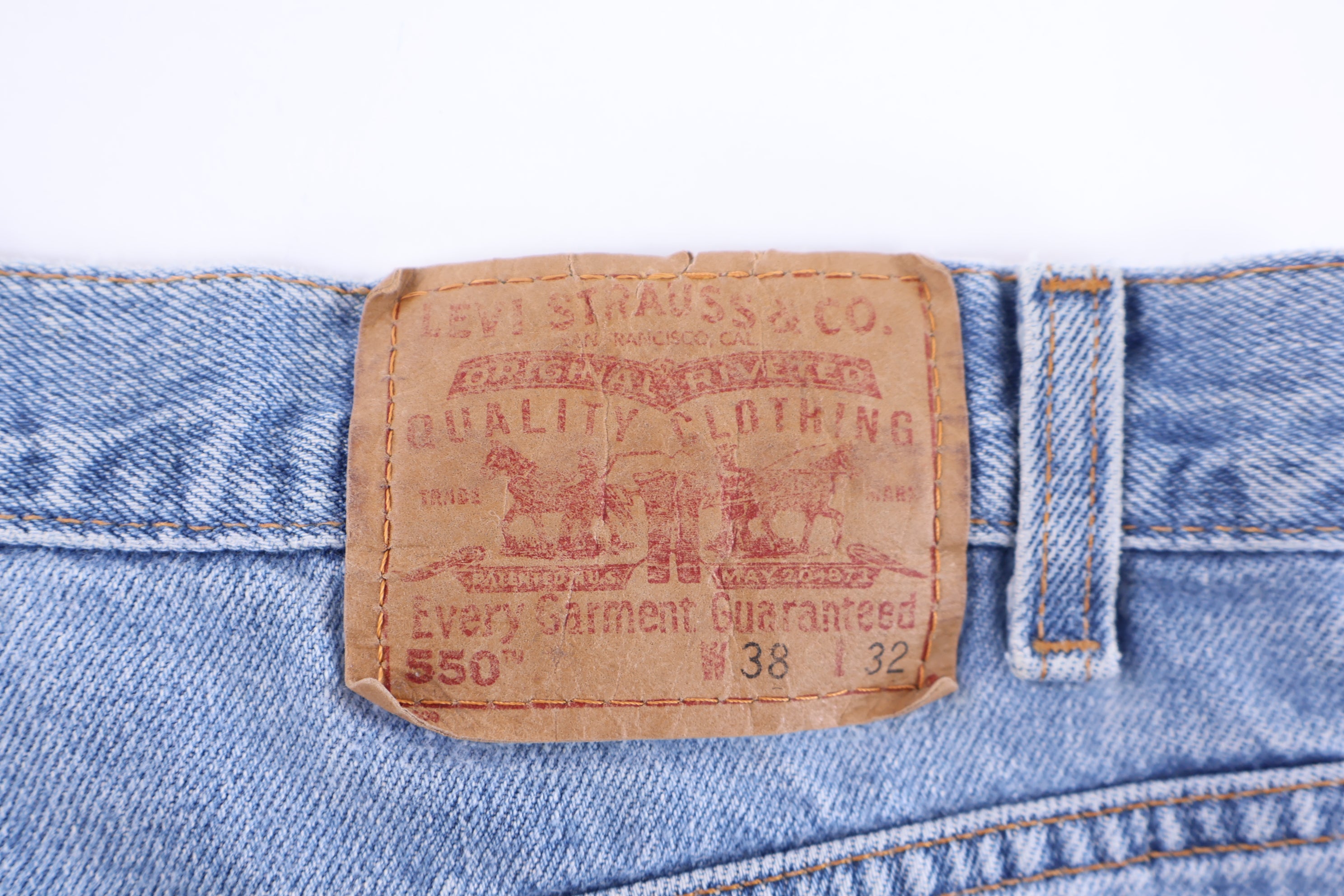 Vintage Levi's 550 Medium Wash Denim Jeans