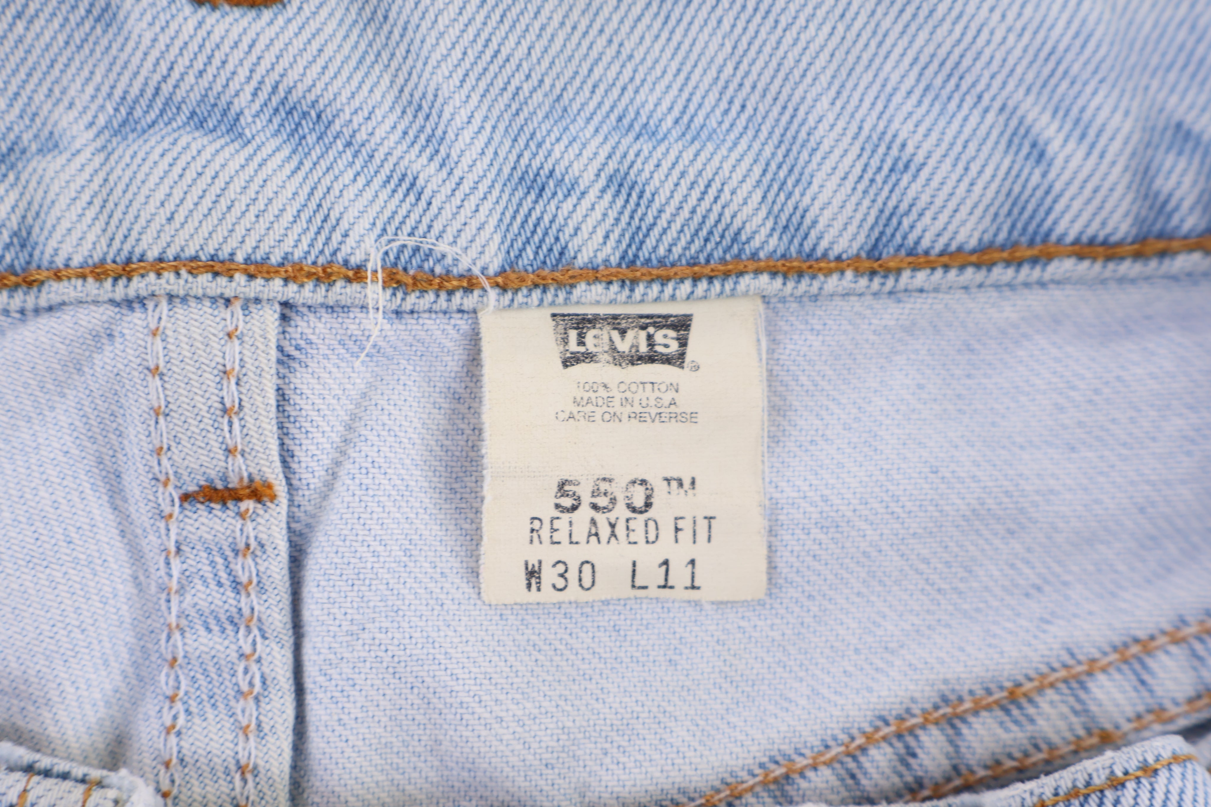 90's Levi's 550 Light Wash Denim Shorts