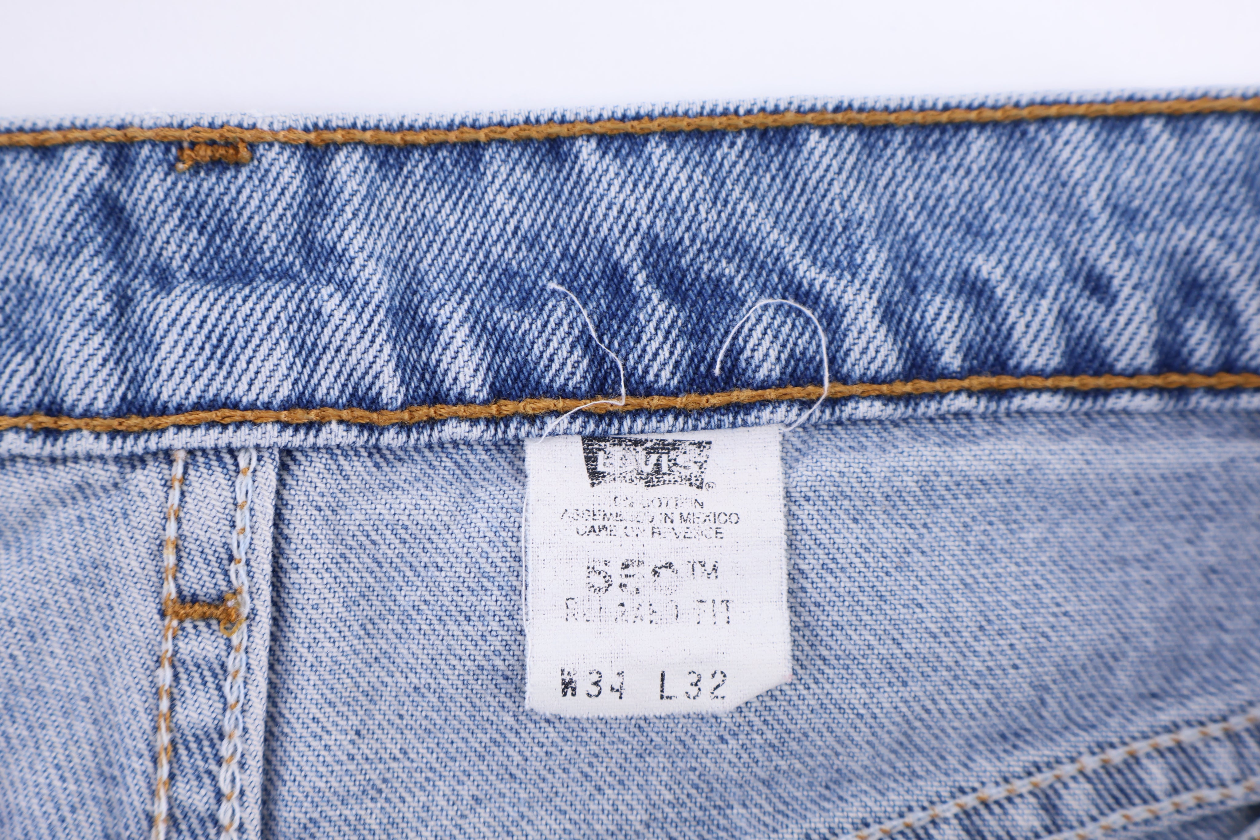 90's Levi's 550 Light Wash Denim Jeans