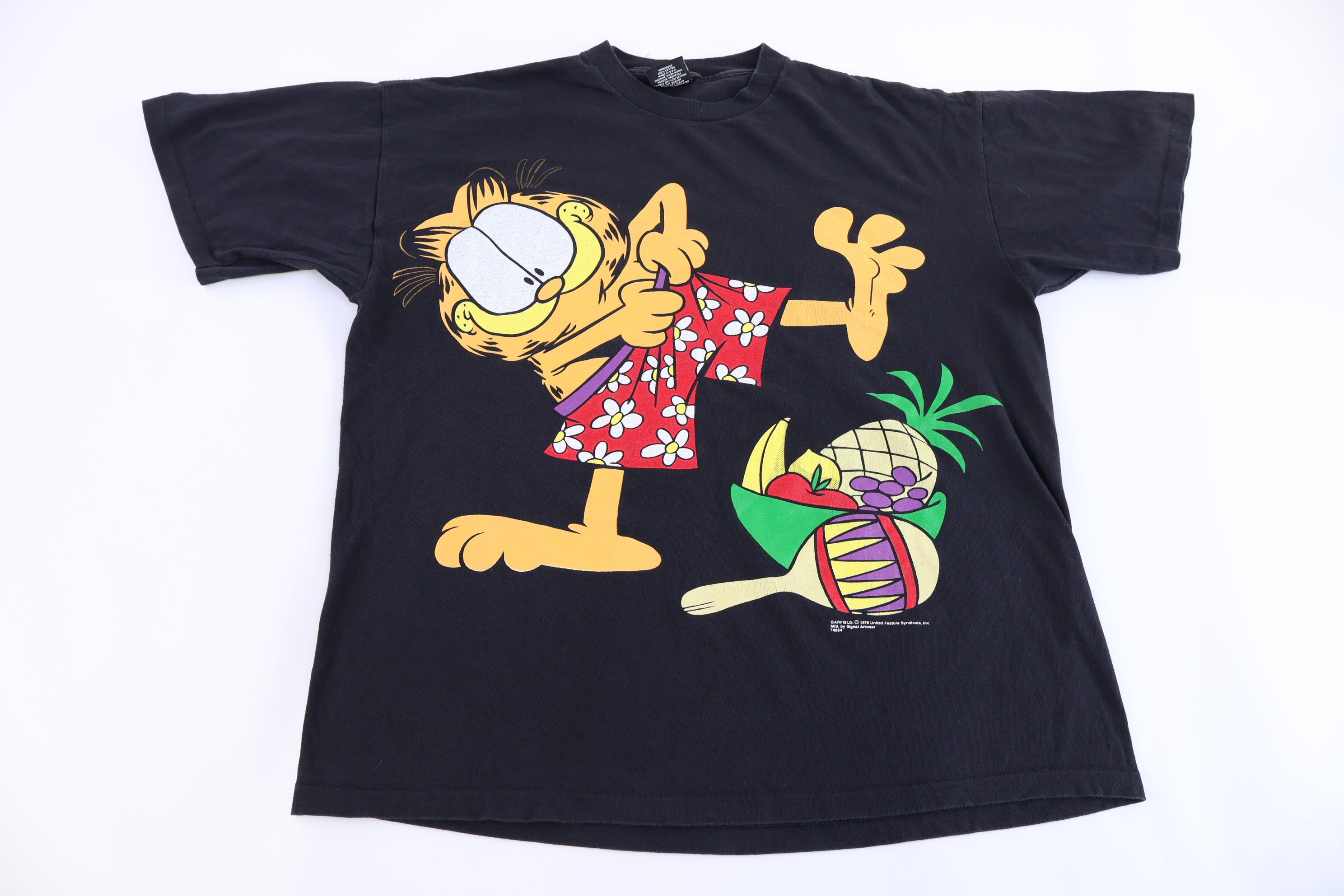 90's Garfield Hawaiian Graphic T-shirt