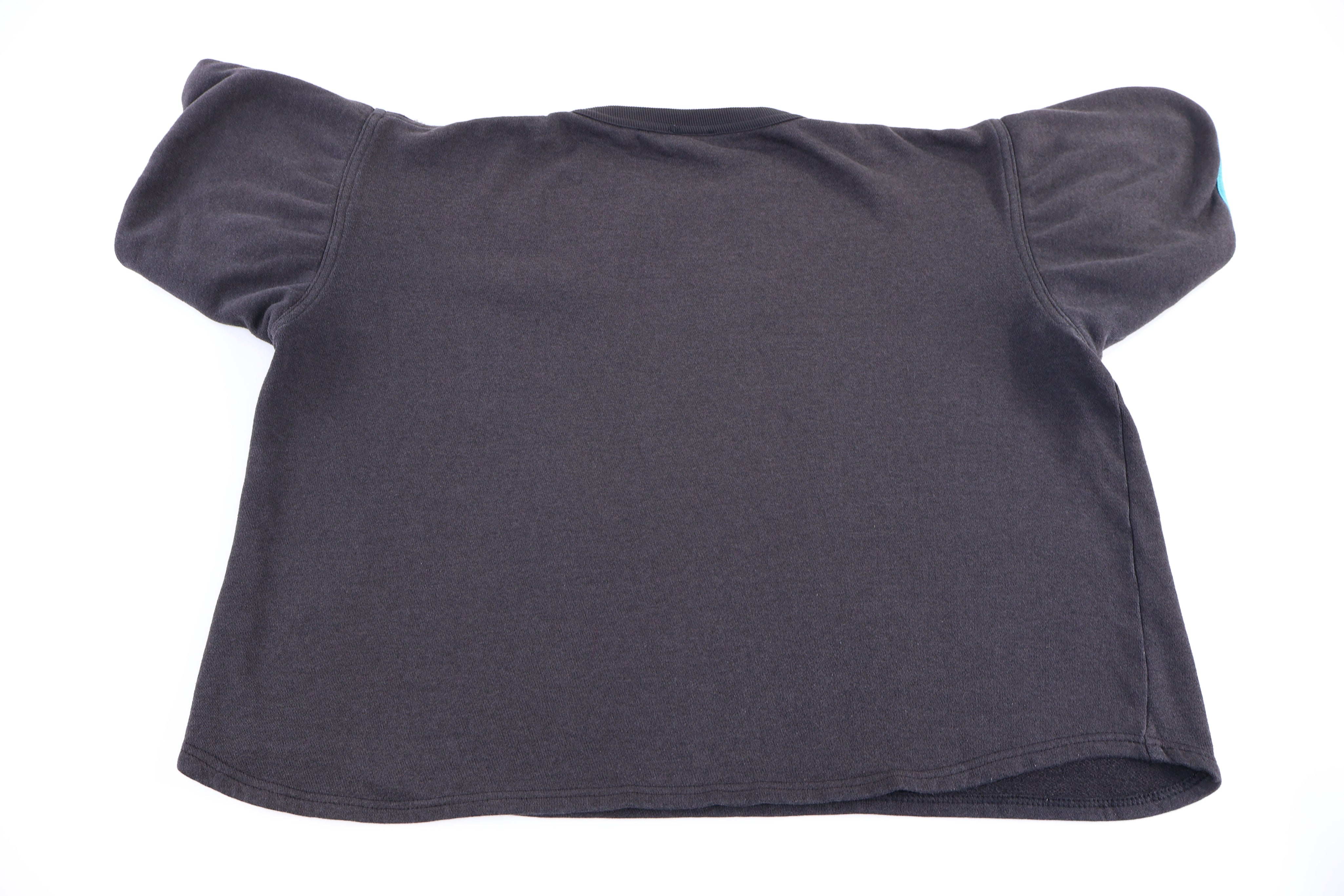 Women's 90's Nike Embroidered Logo T-shirt